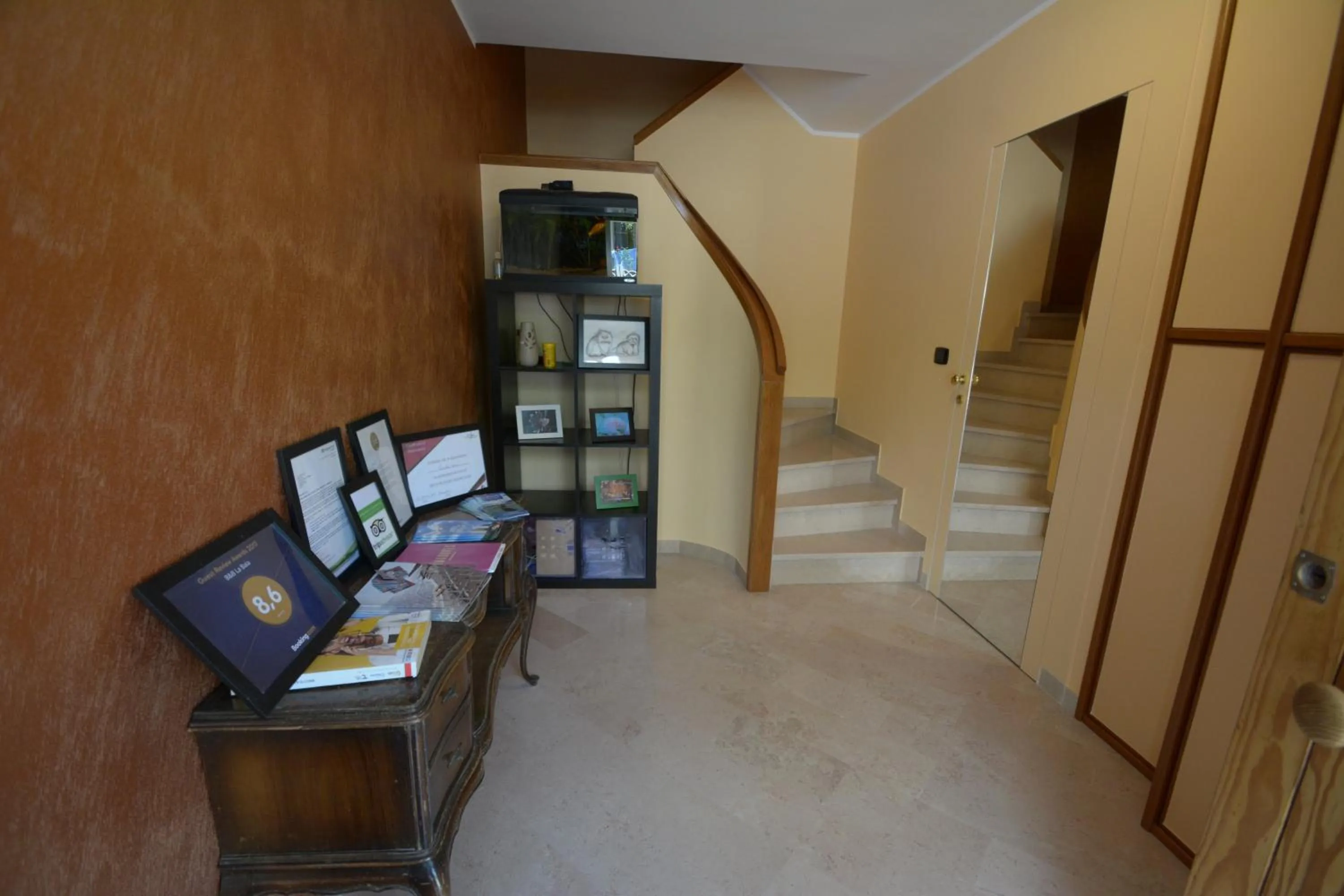 Lobby or reception in B&B LA BAIA Sea Rooms