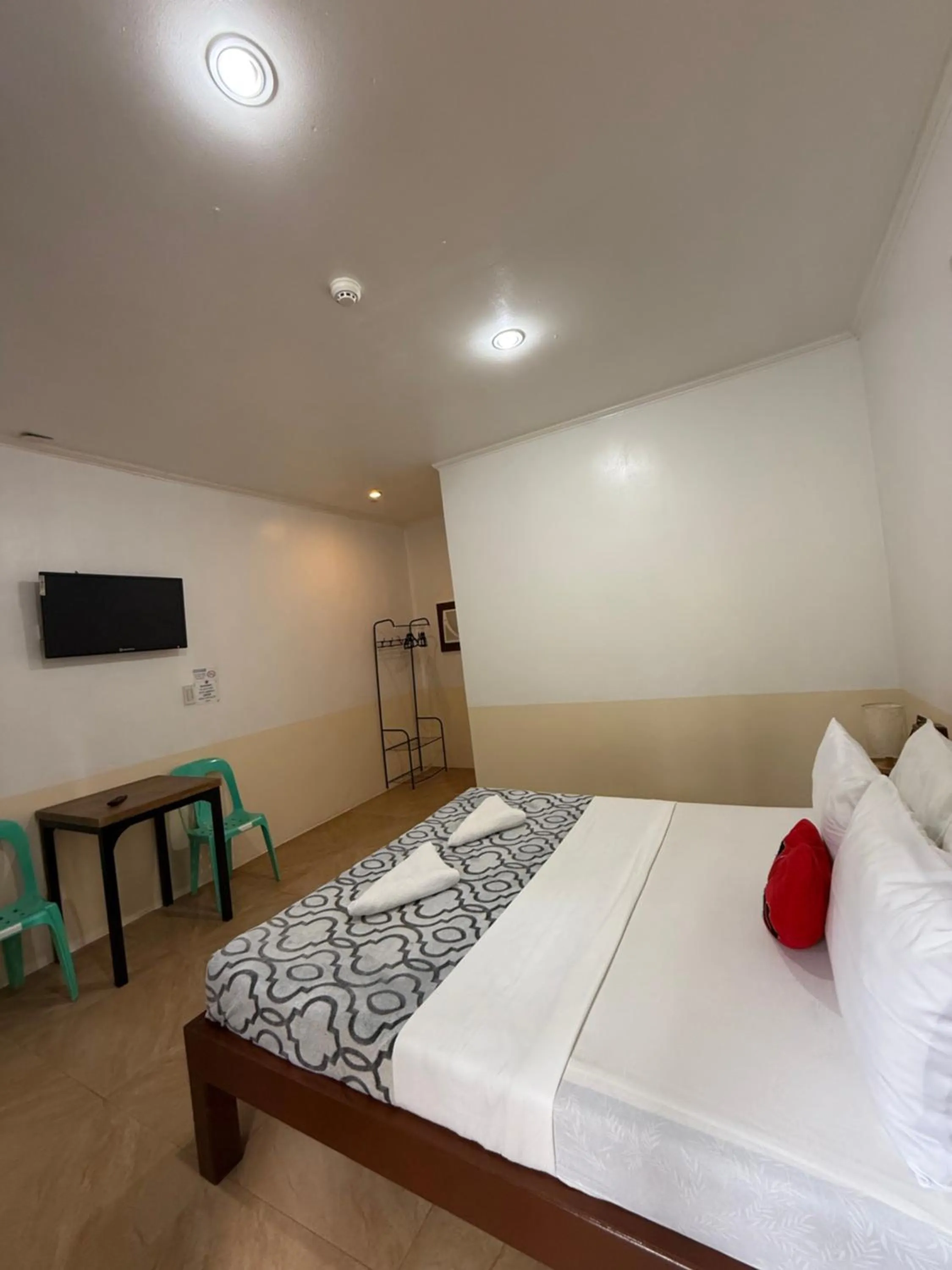 Bedroom, Bed in Softstone resort