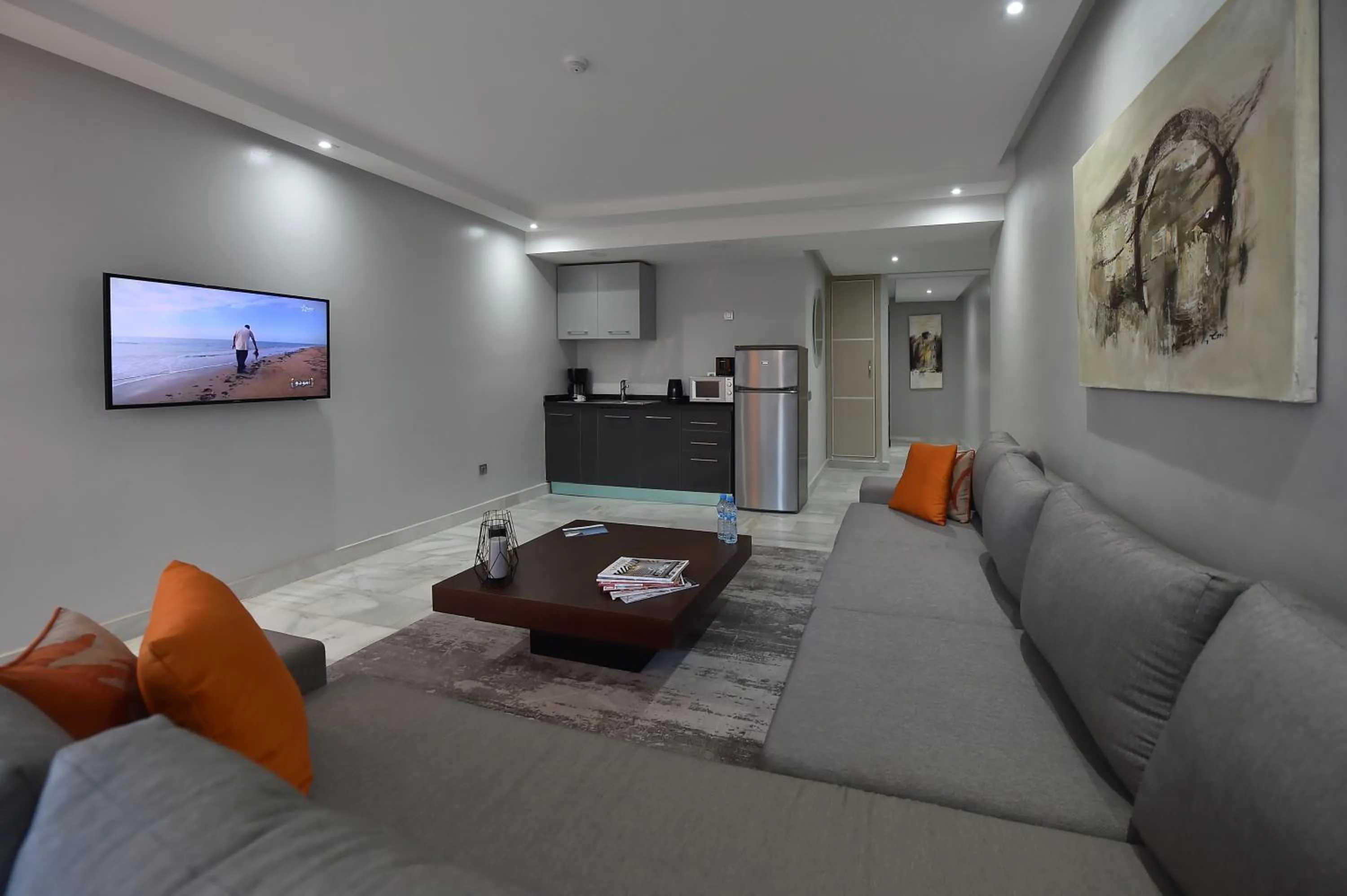 TV and multimedia in Le Yacht Suites Hotel