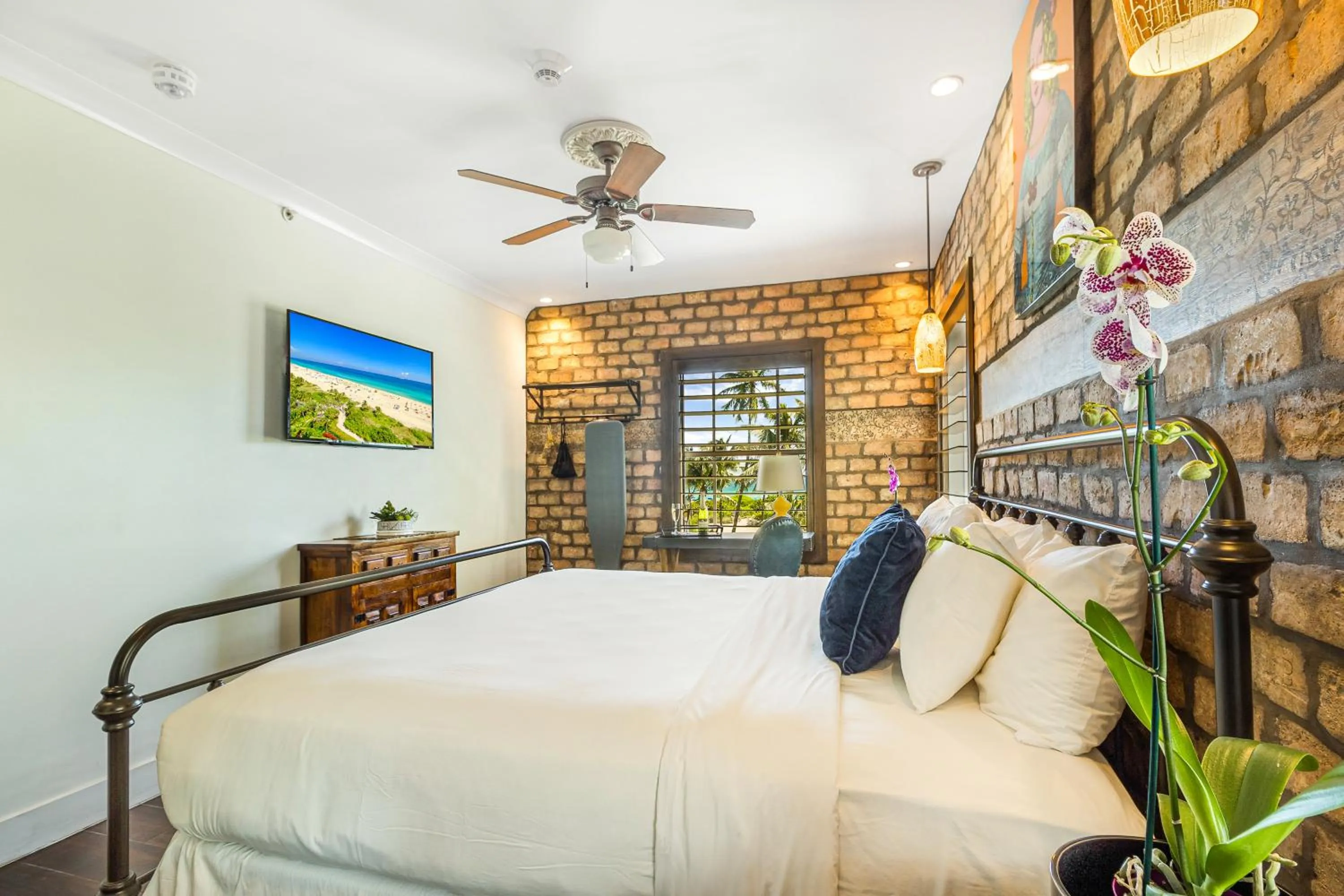 Bed in Cavalier South Beach Hotel