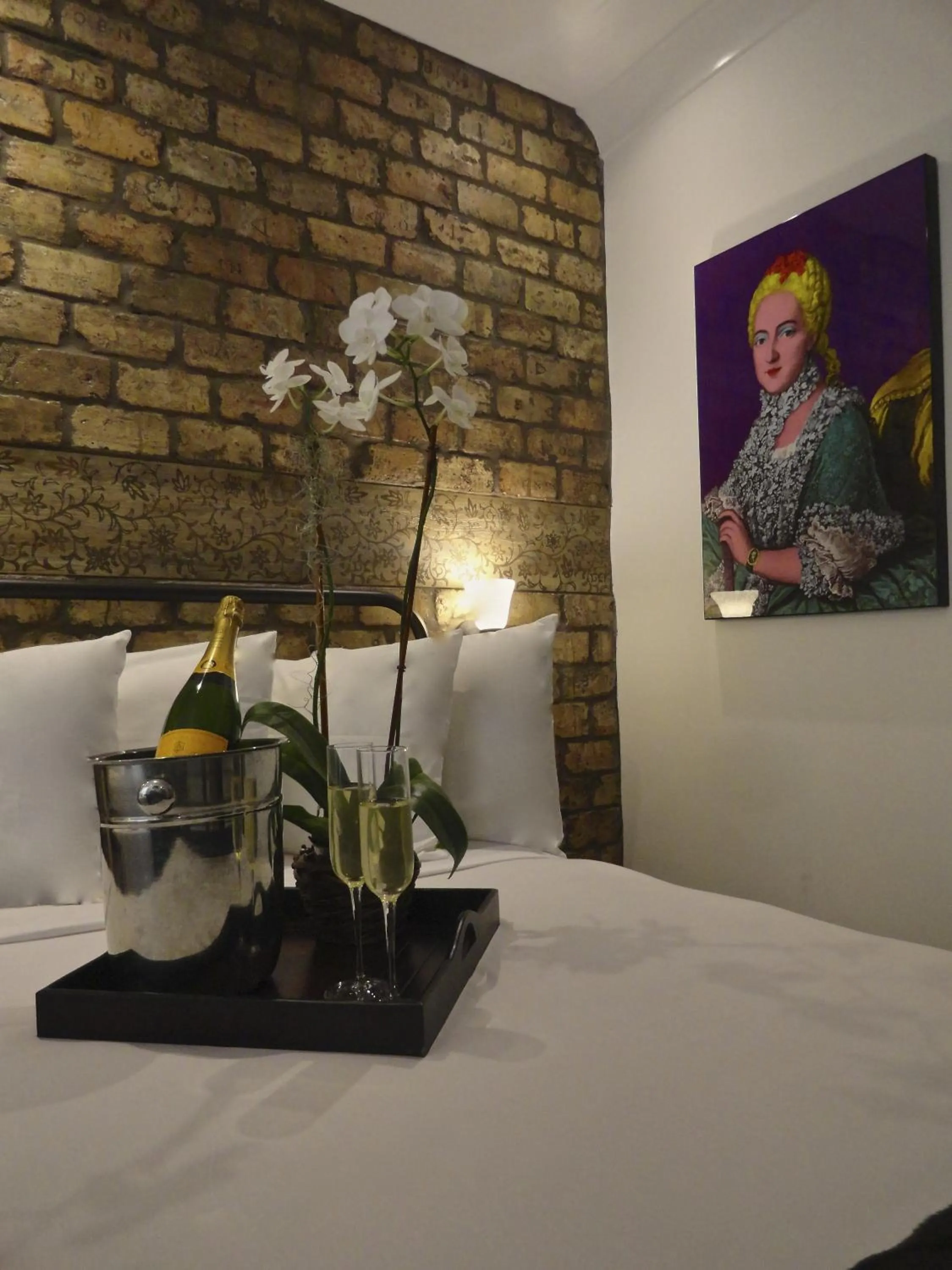 Decorative detail, Bed in Cavalier South Beach Hotel