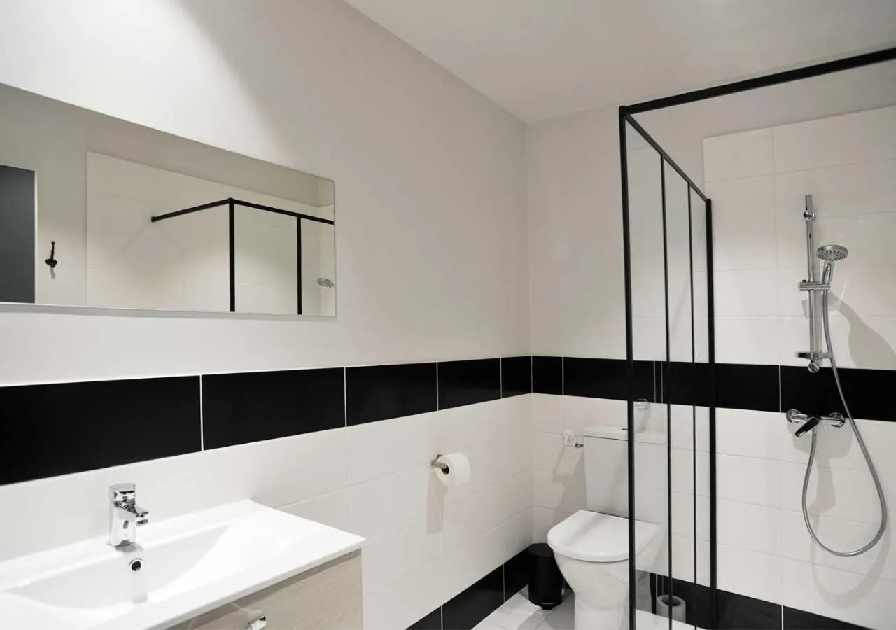 Bathroom in CLOS DES THERMES A JONZAC