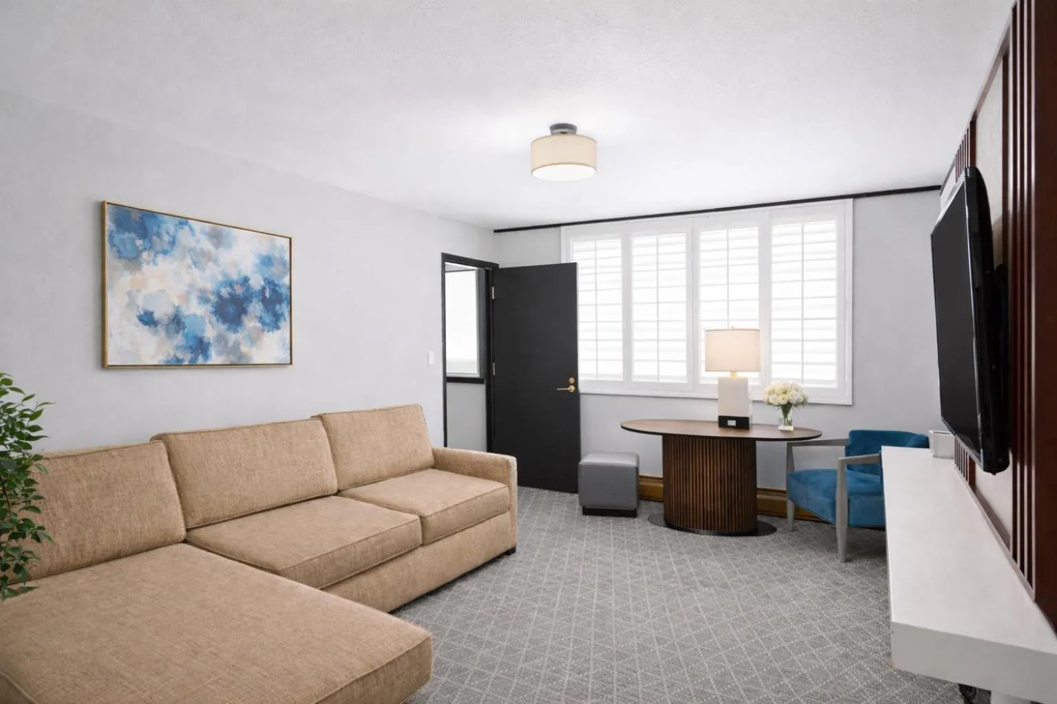 Living room in Tilden Hotel