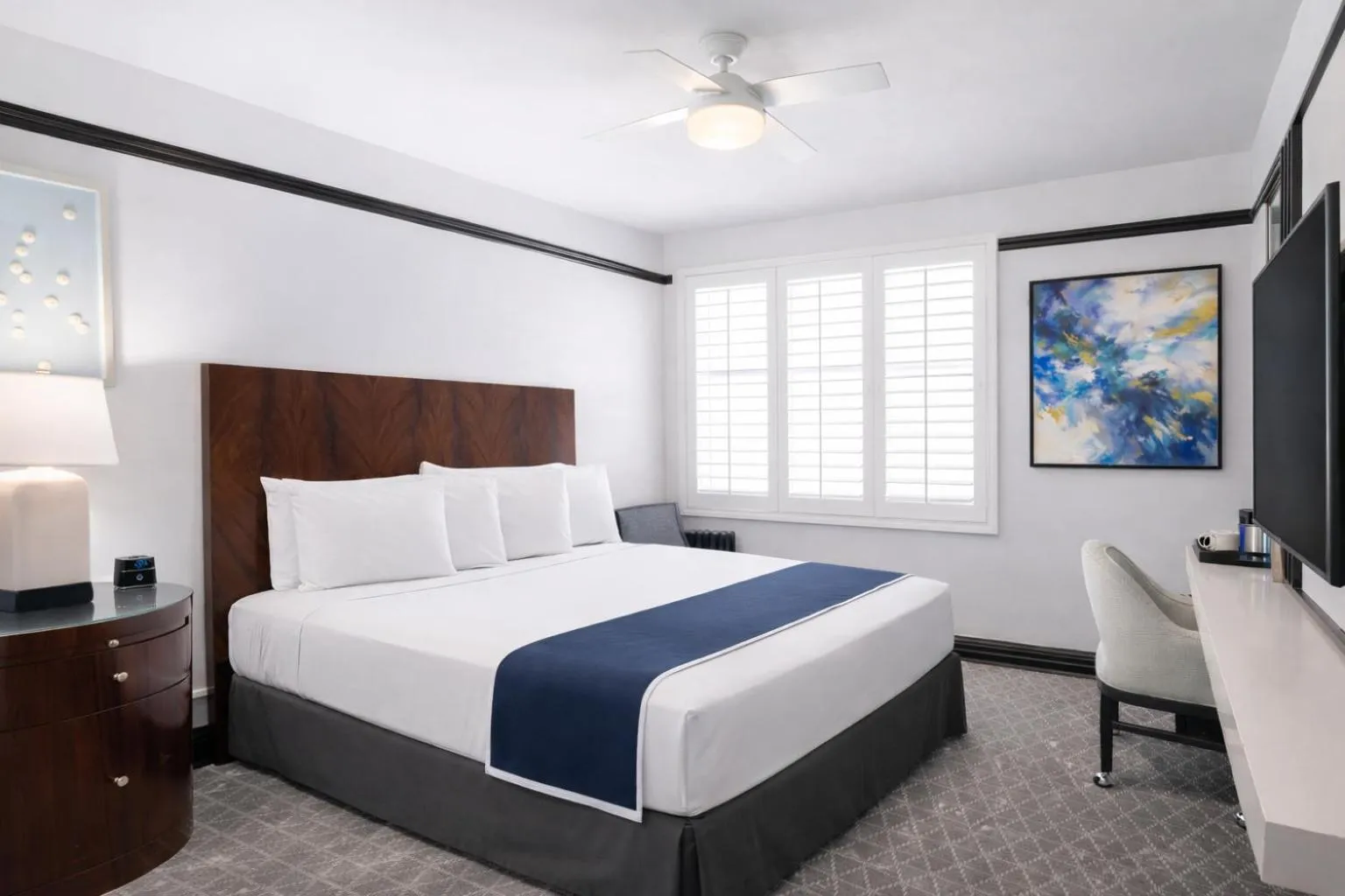 Photo of the whole room, Bed in Tilden Hotel