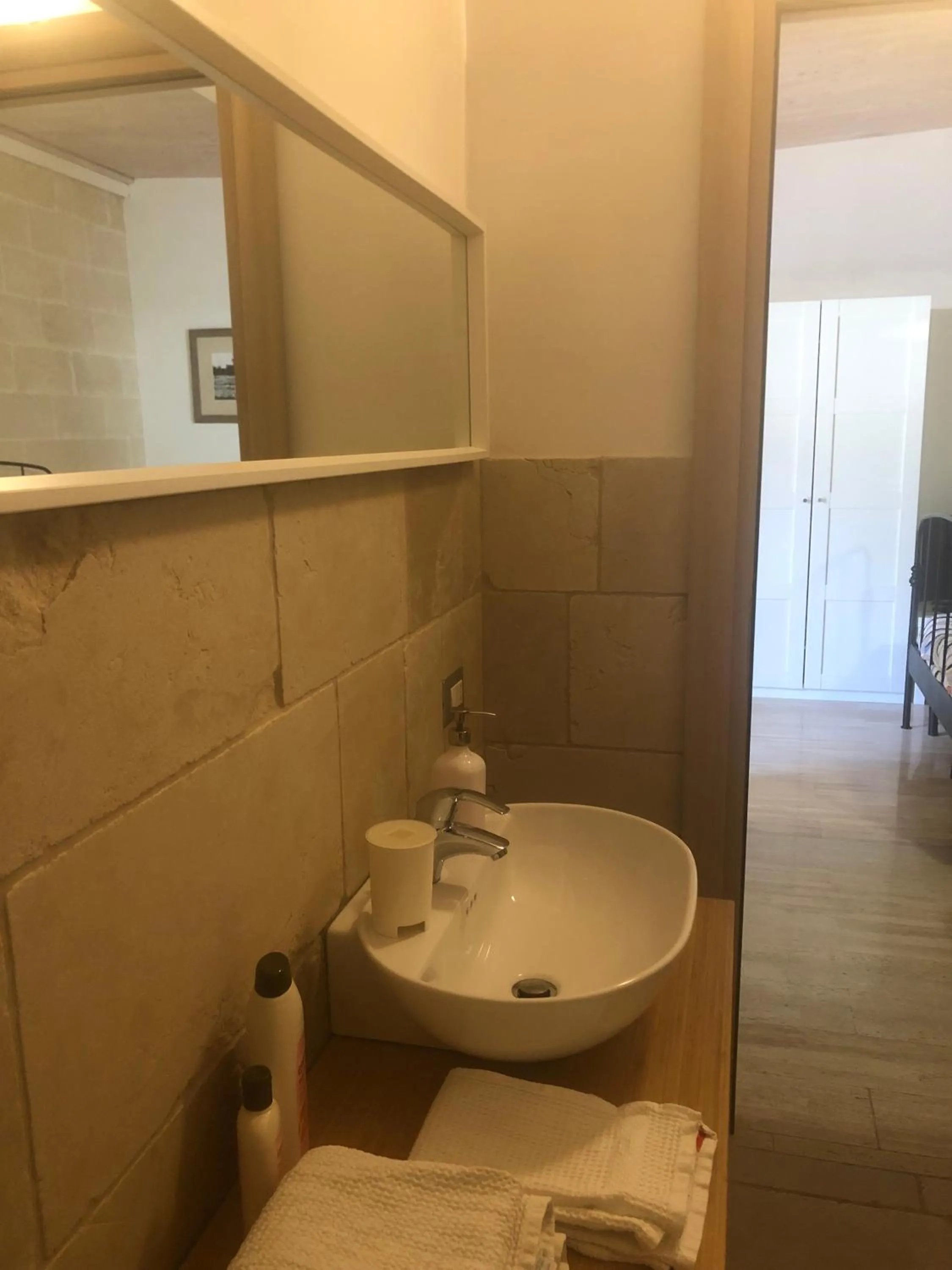 Bathroom in Mazzara Farm