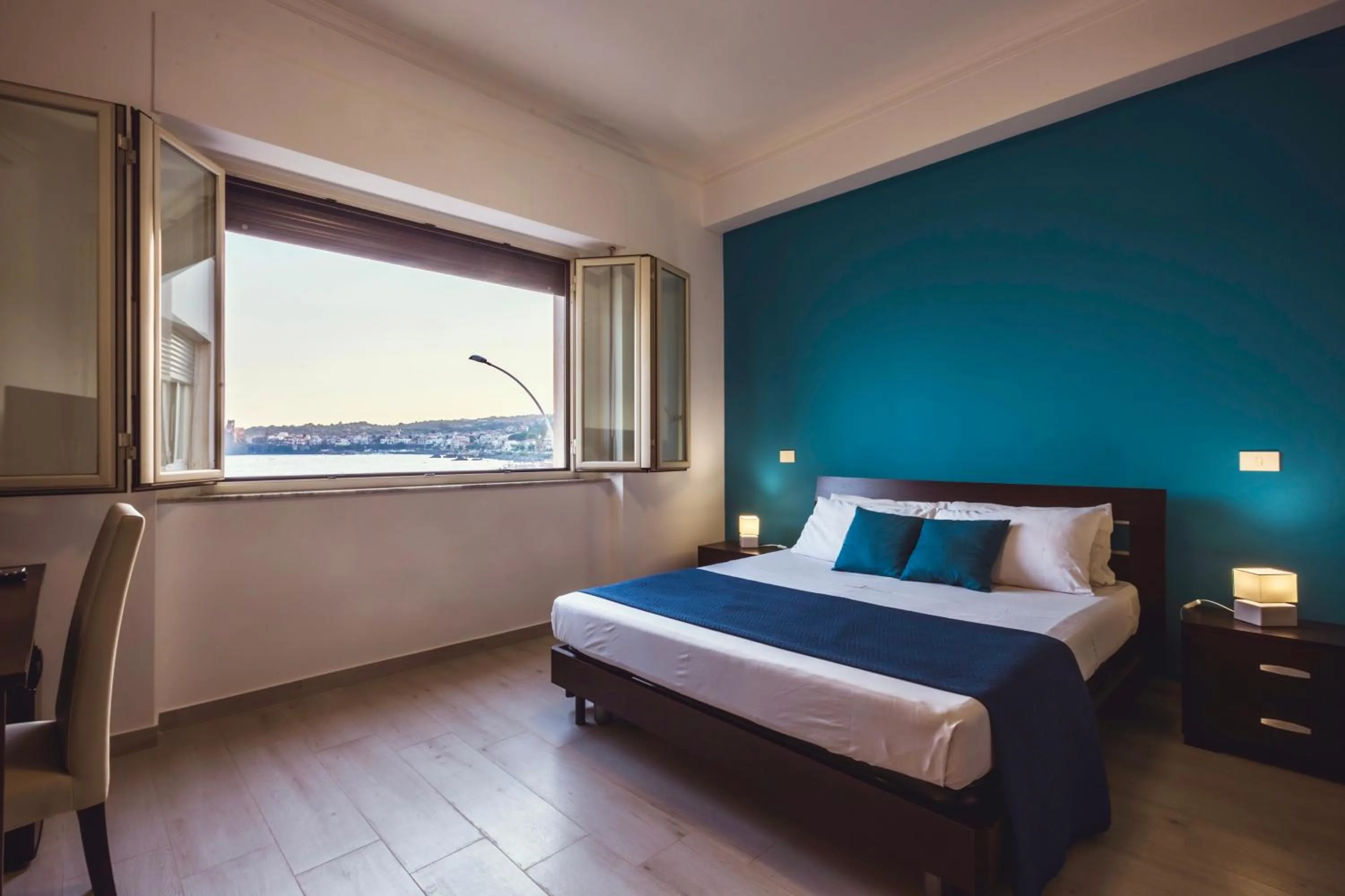 Bedroom, Bed in Oasis