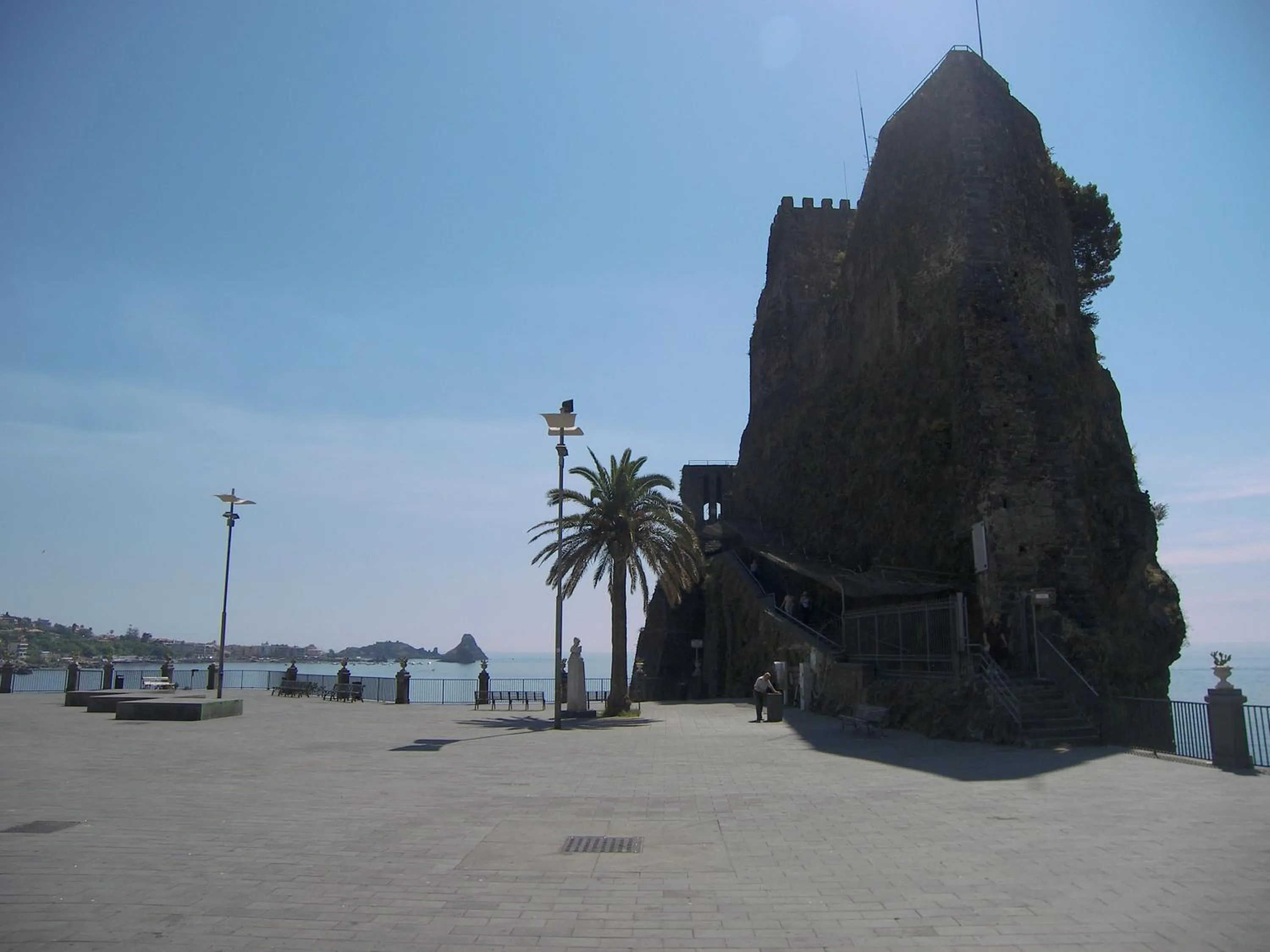 Area and facilities in Oasis