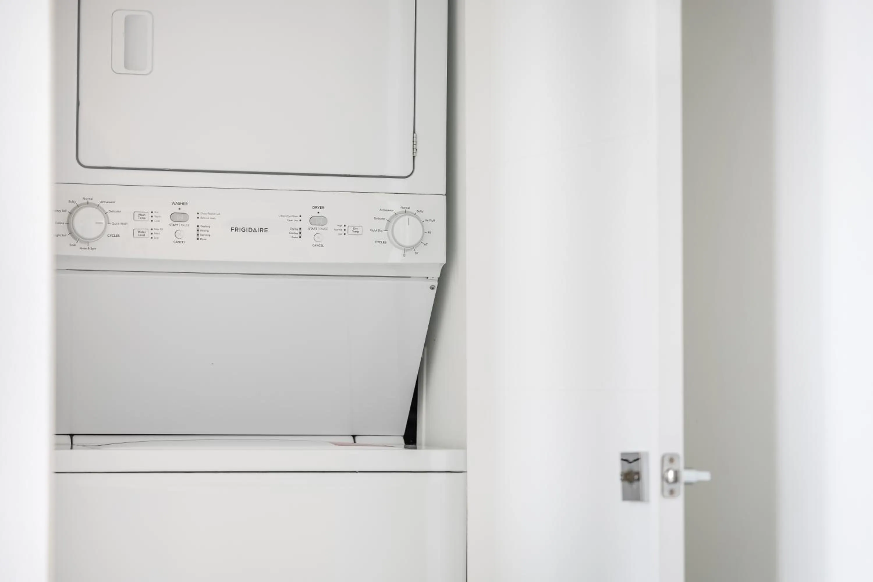 laundry in Fortune House Hotel Suites