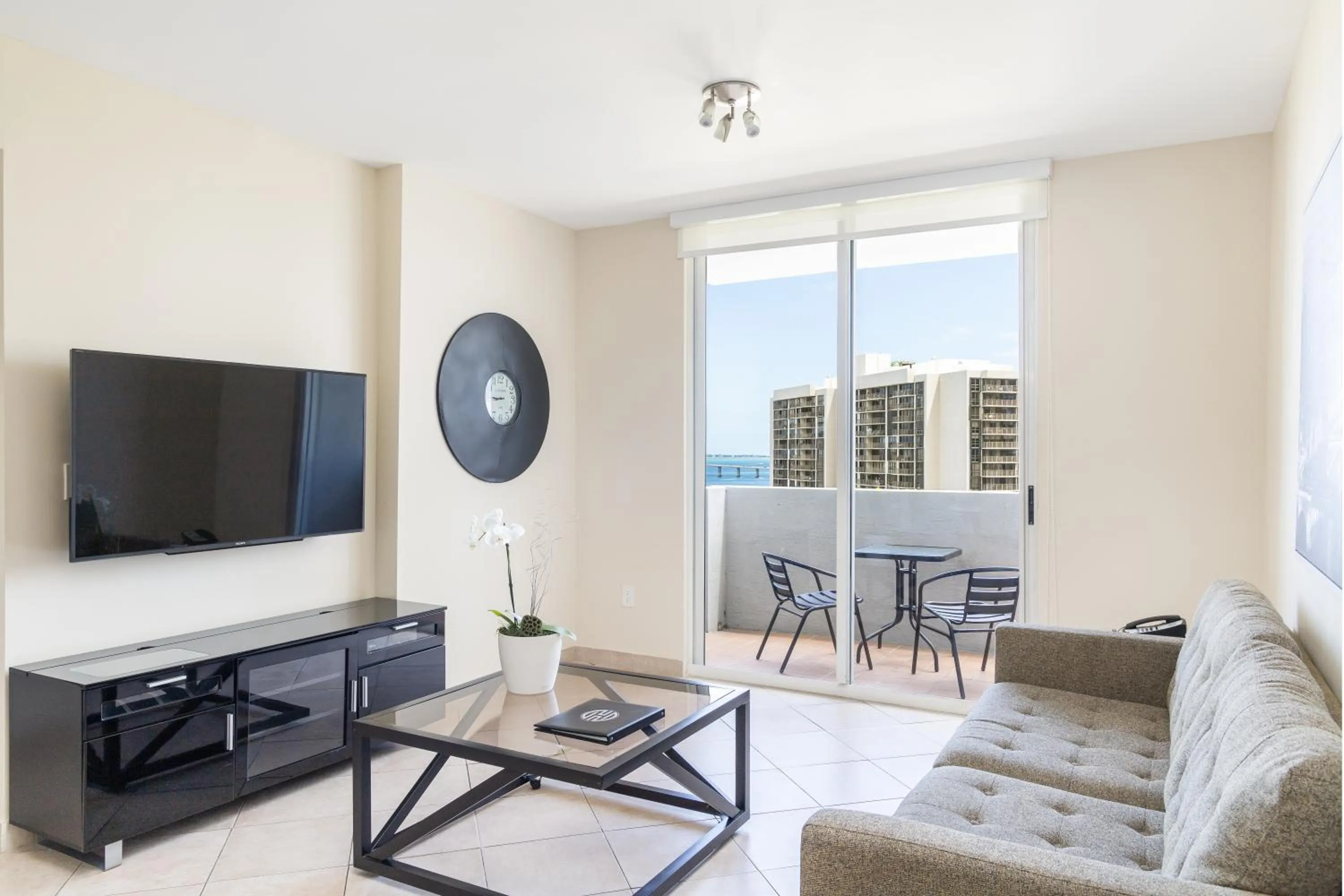 Living room in Fortune House Hotel Suites