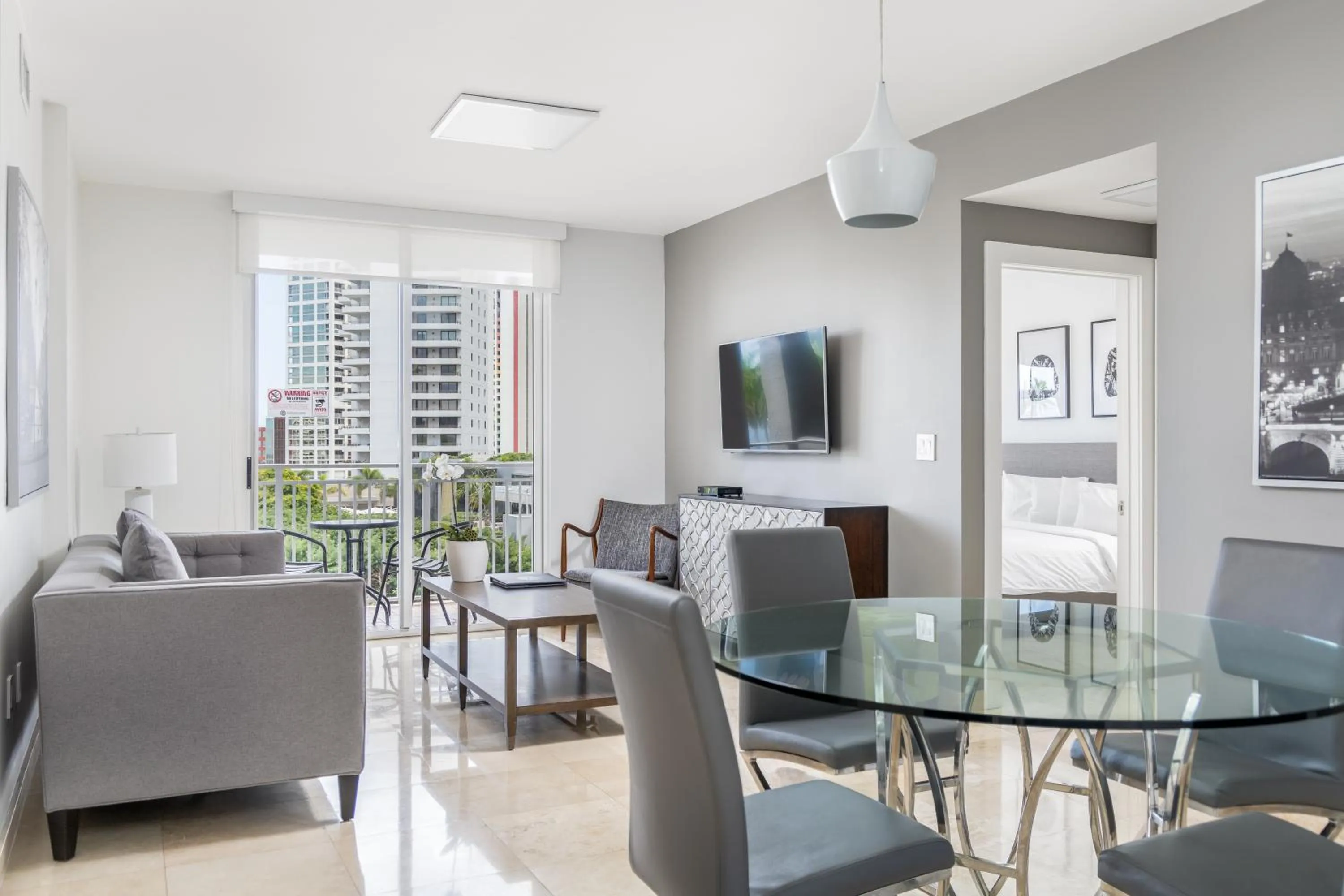 Living room in Fortune House Hotel Suites