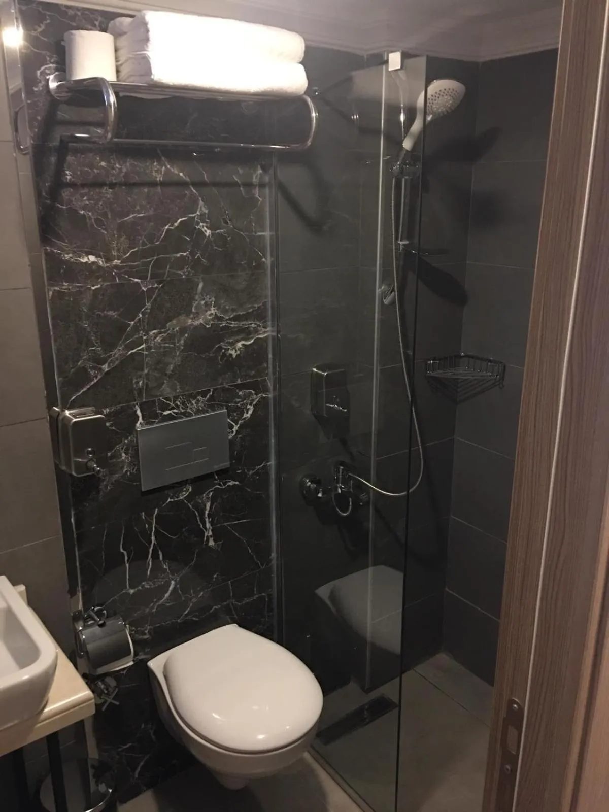 Bathroom in Cadde Suite Bakırköy