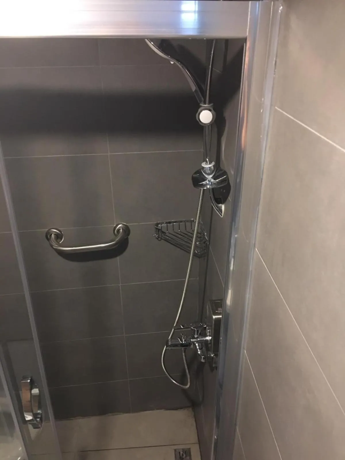 Shower in Cadde Suite Bakırköy