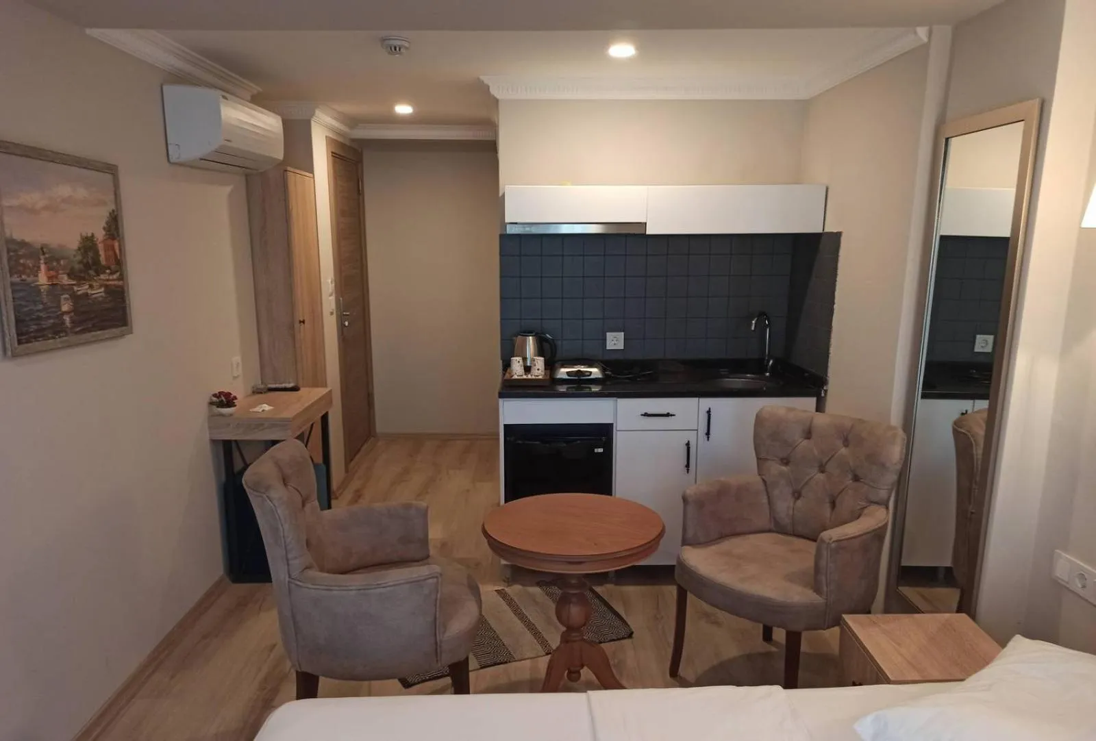 Kitchen or kitchenette in Cadde Suite Bakırköy