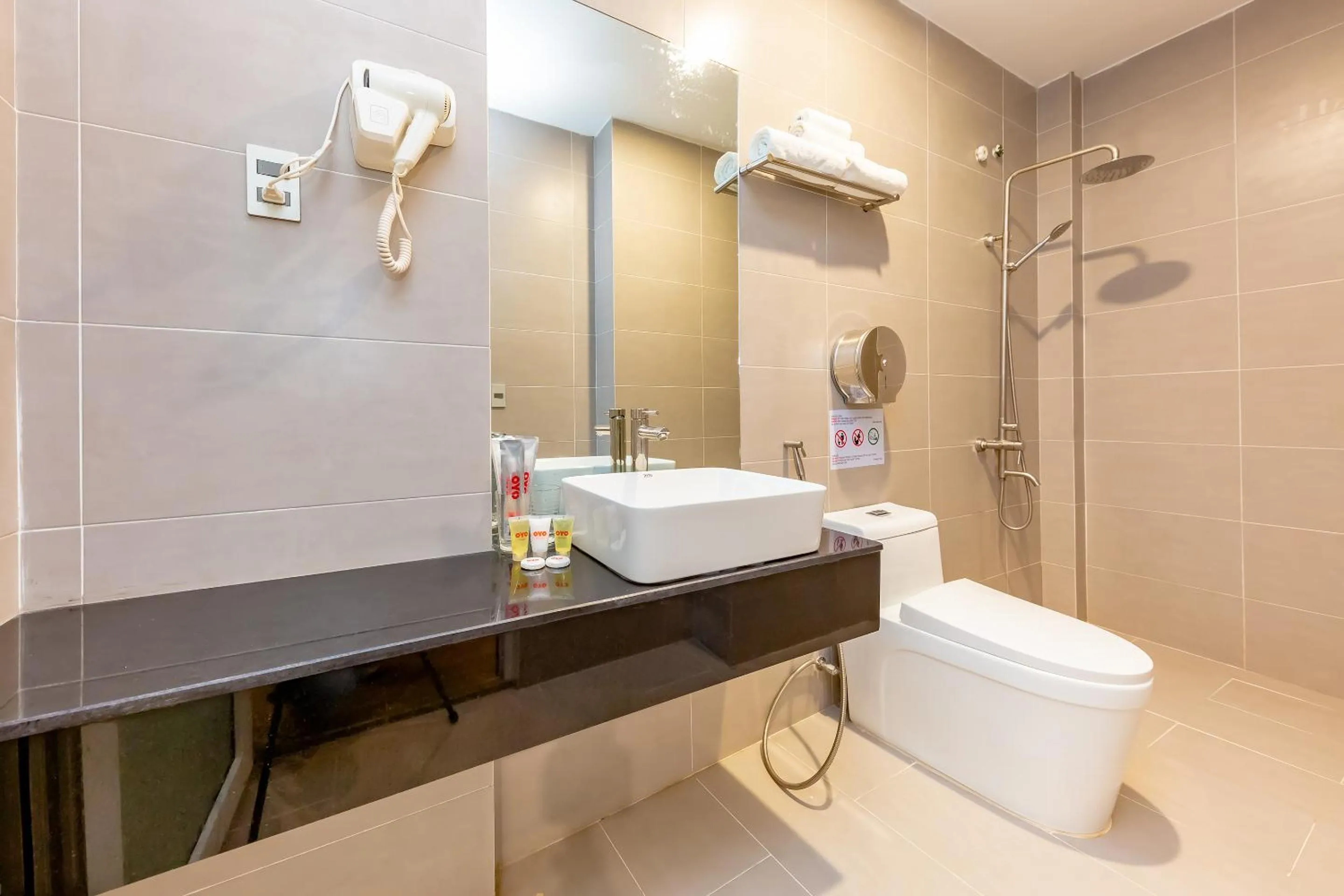 Bathroom in QA Hotel Dalat - City Centre