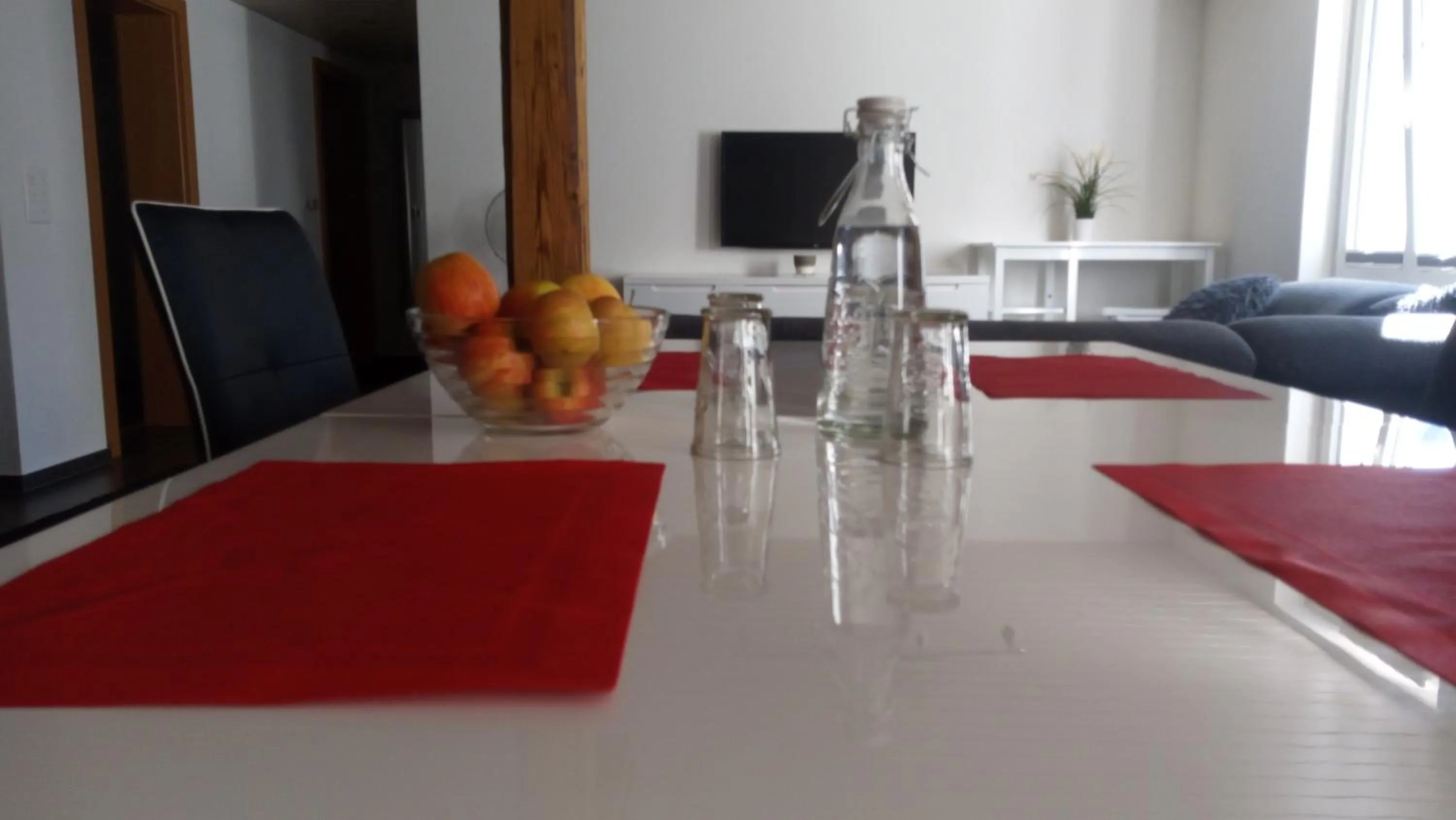Dining area in 3 Doppelbett Business Apartment am Bodensee