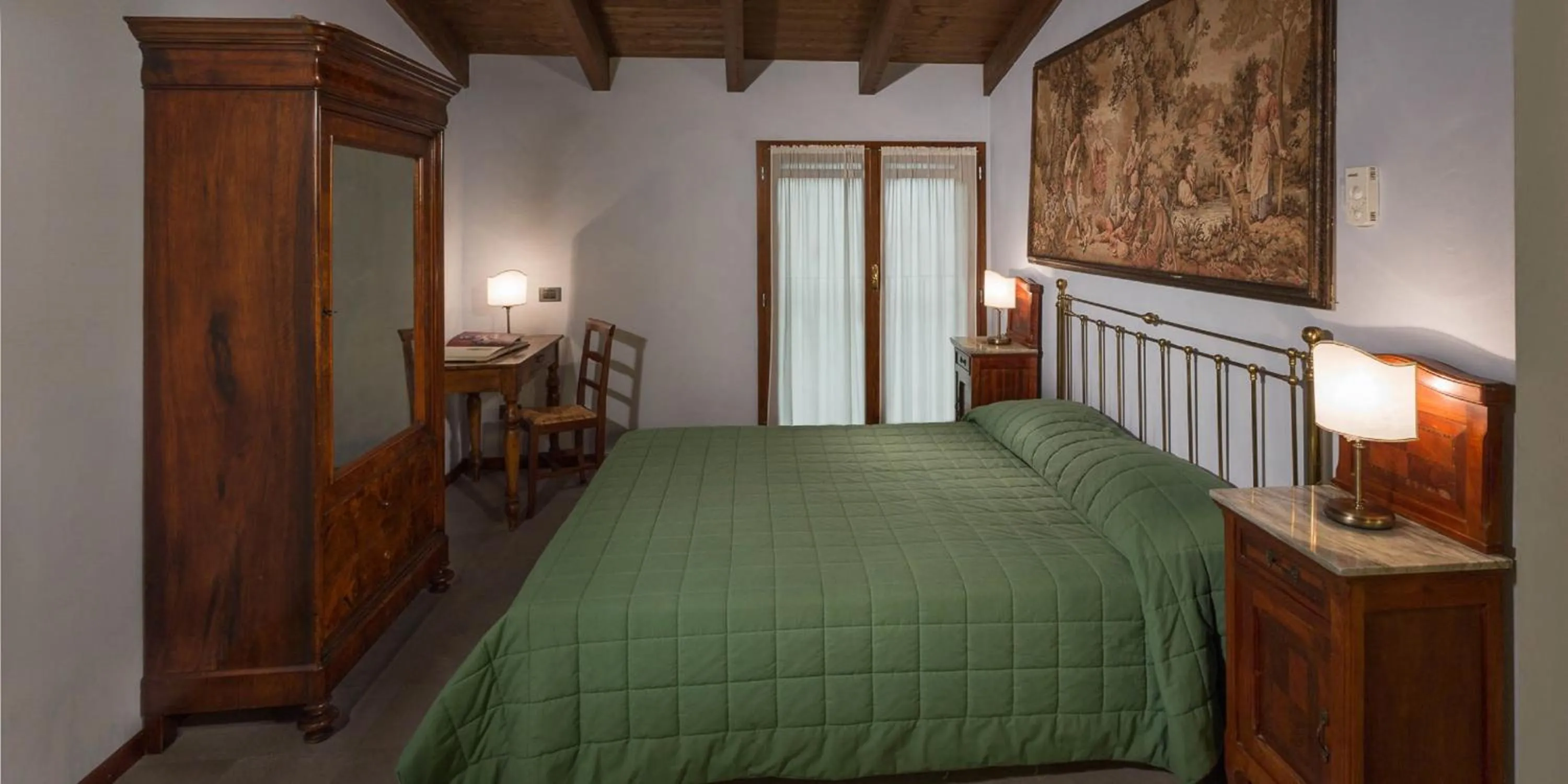 TV and multimedia, Bed in Alle Roncole