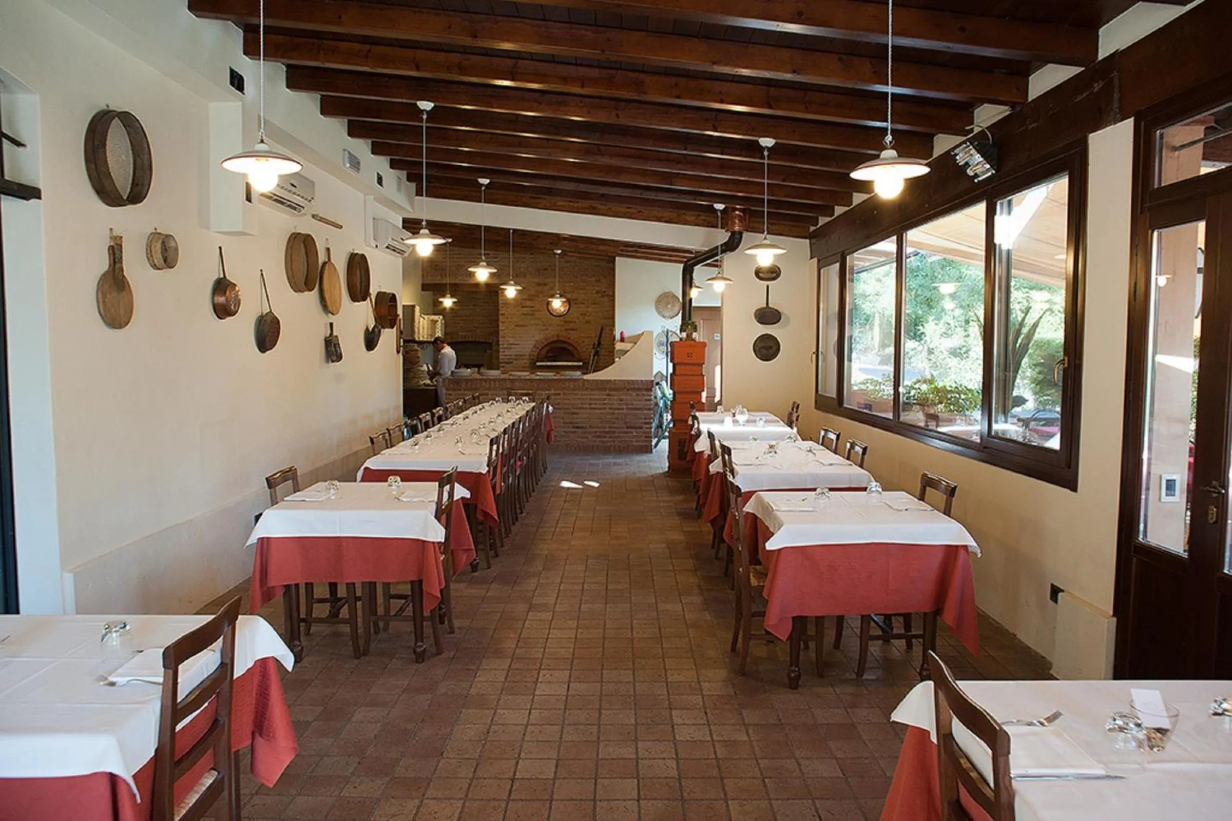 Restaurant/places to eat in Alle Roncole