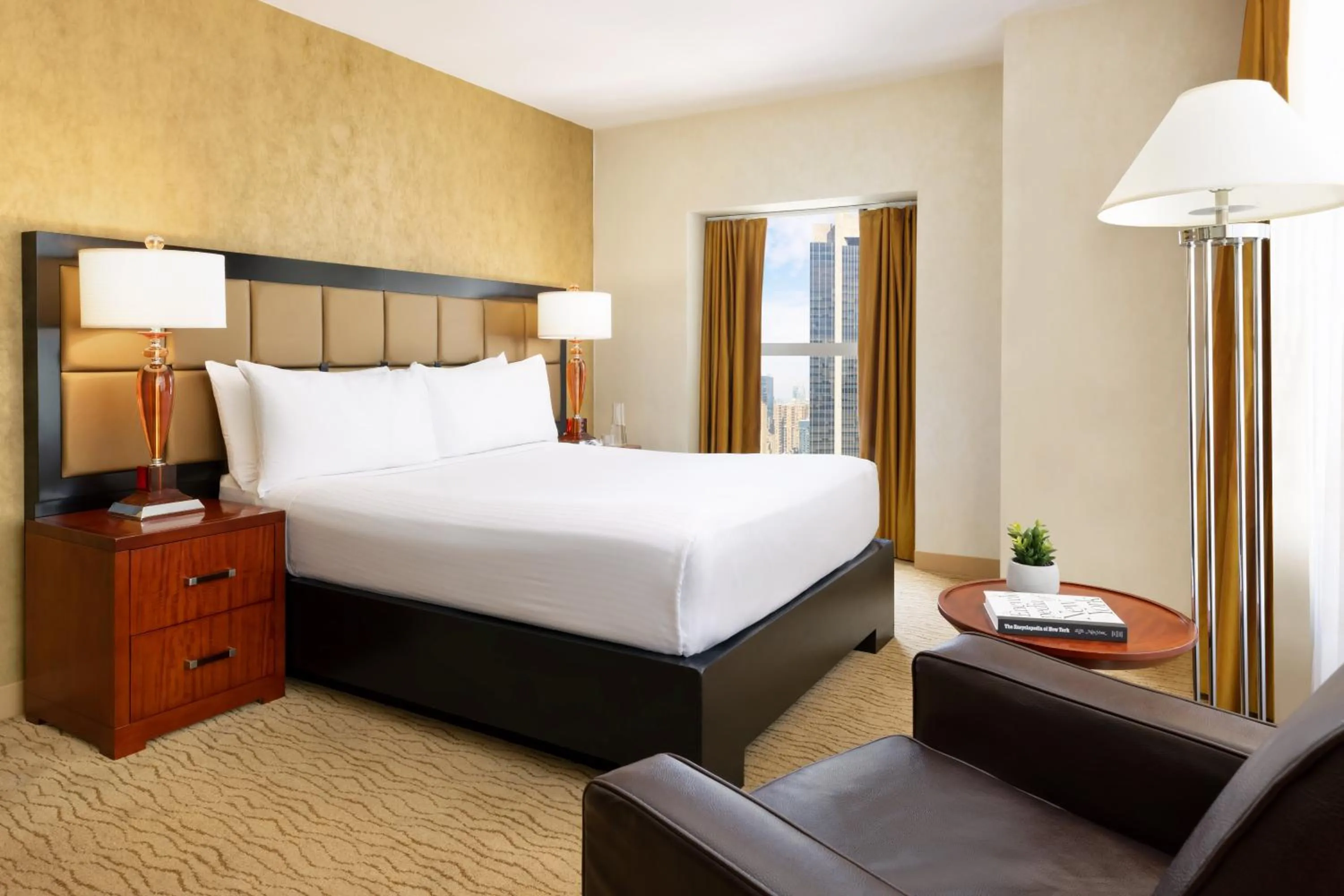 Bedroom, Bed in Millennium Hotel Broadway Times Square