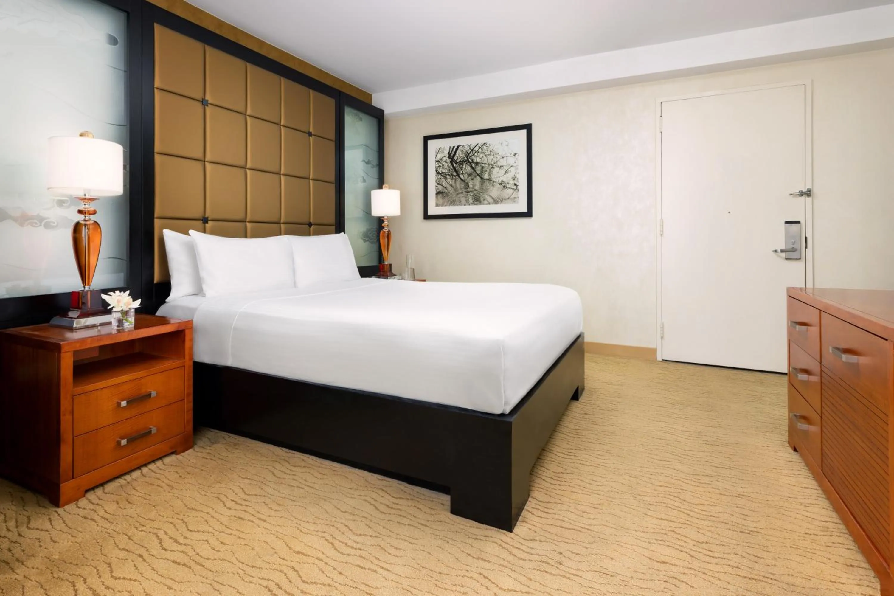 Bedroom, Bed in Millennium Hotel Broadway Times Square