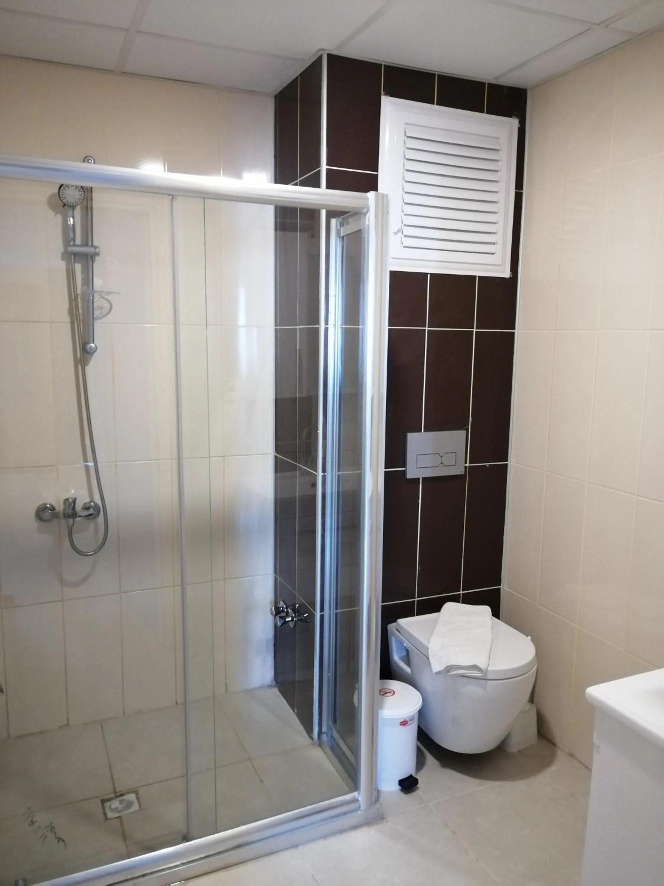 Shower in Sirena Apart & SPA