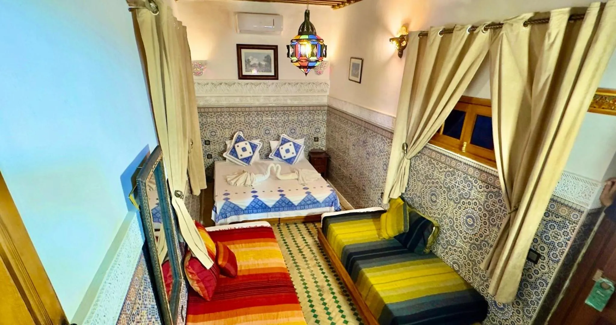 Bed in Riad Le Petit Patrimoine De Fés