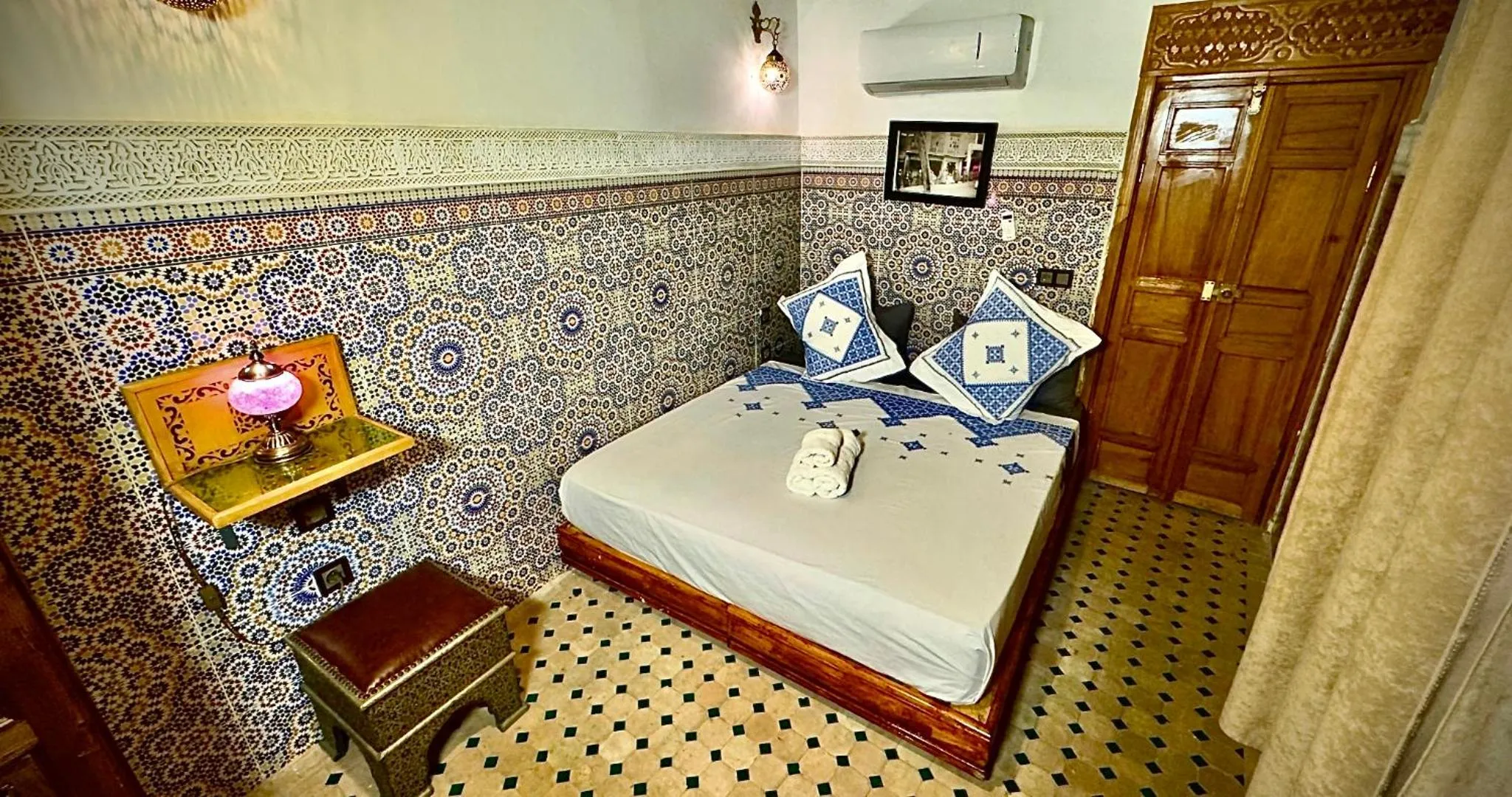 Bed in Riad Le Petit Patrimoine De Fés