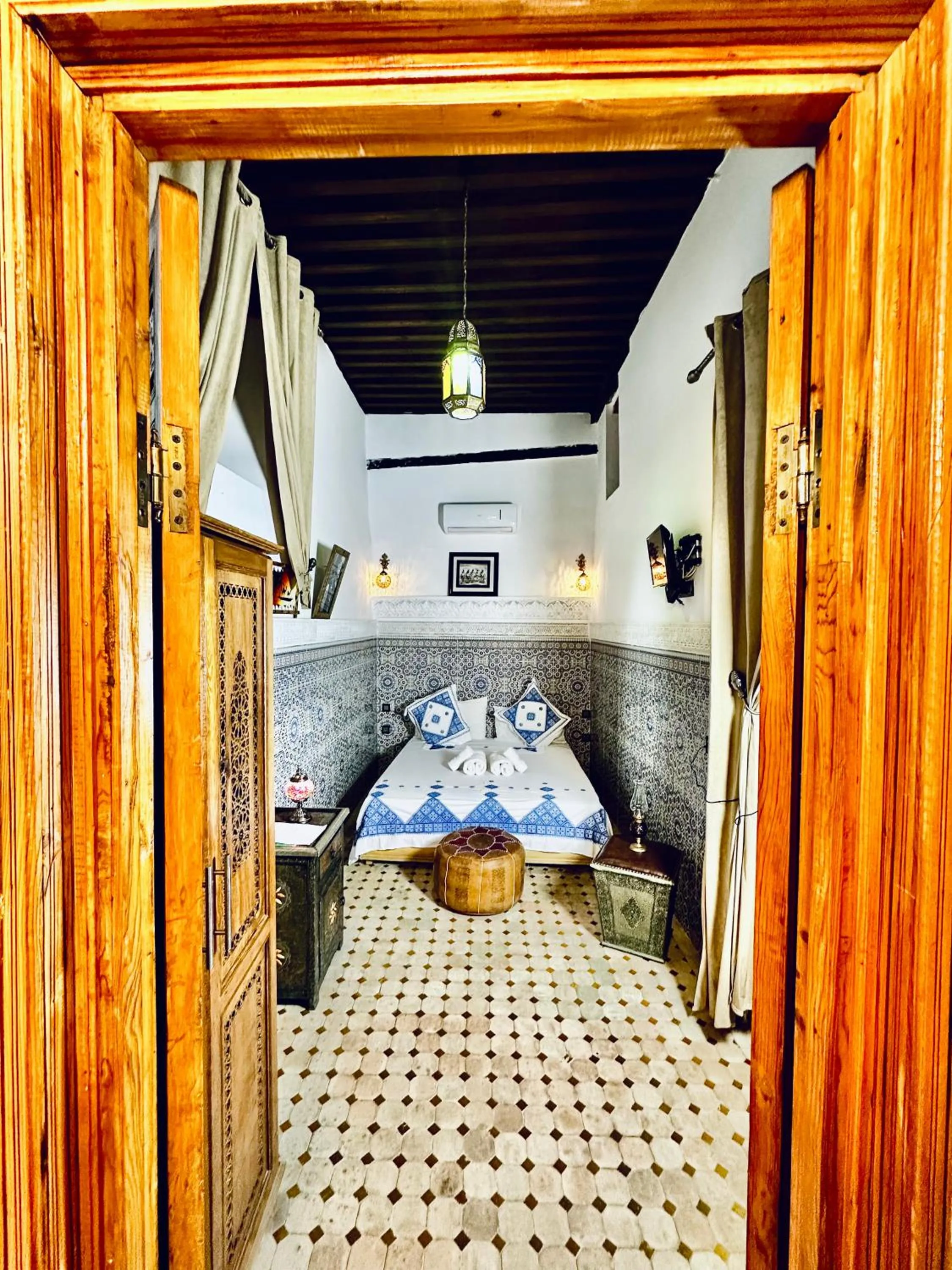 Bed in Riad Le Petit Patrimoine De Fés