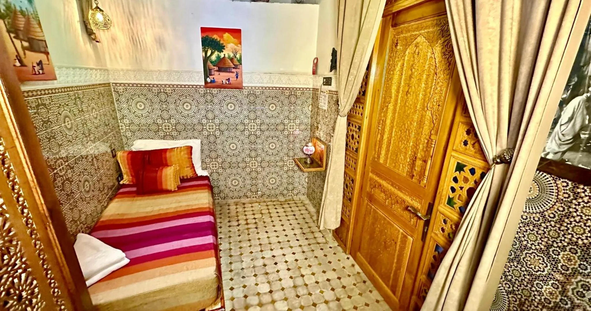 Bed in Riad Le Petit Patrimoine De Fés