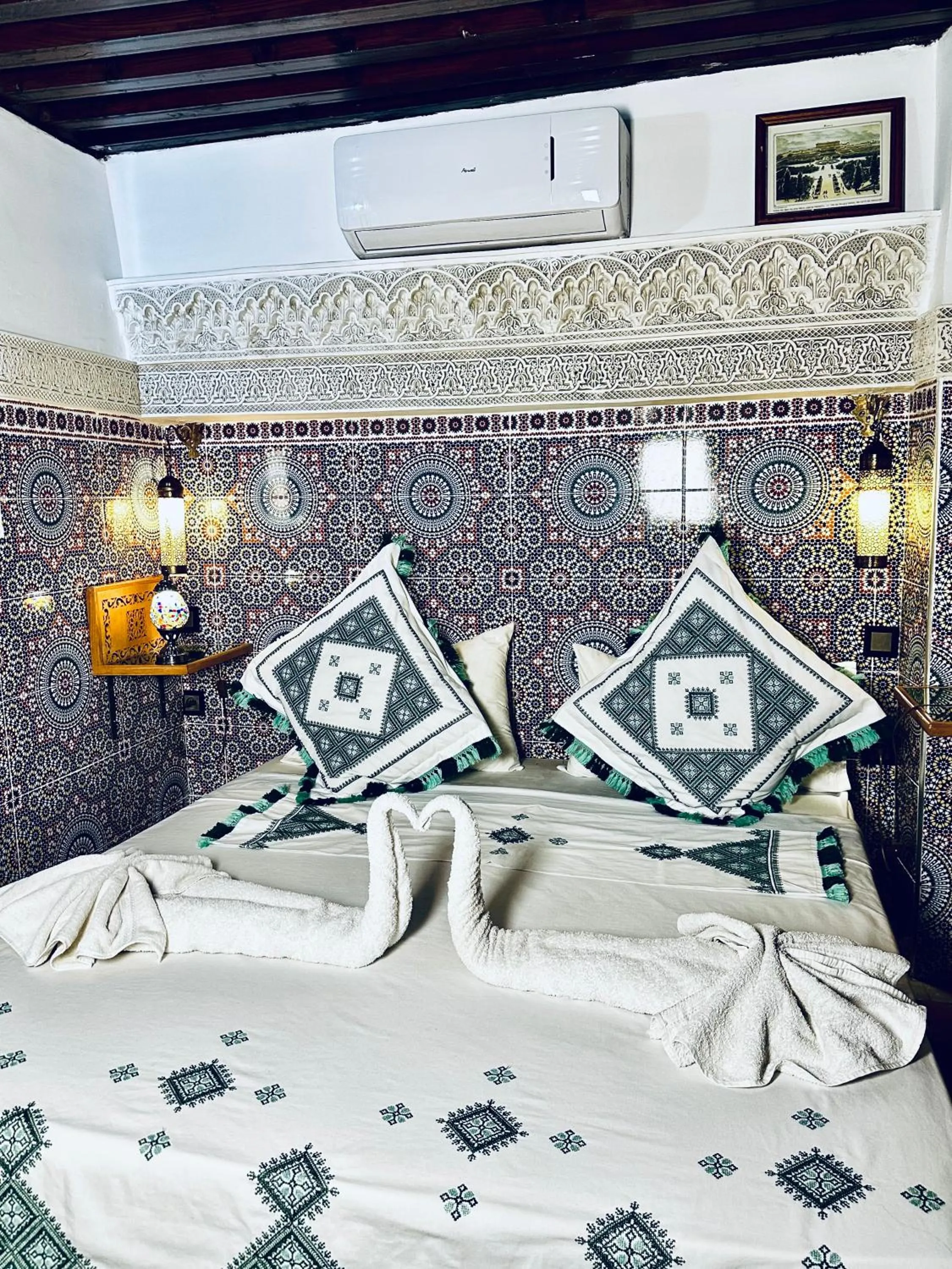 Bed in Riad Le Petit Patrimoine De Fés