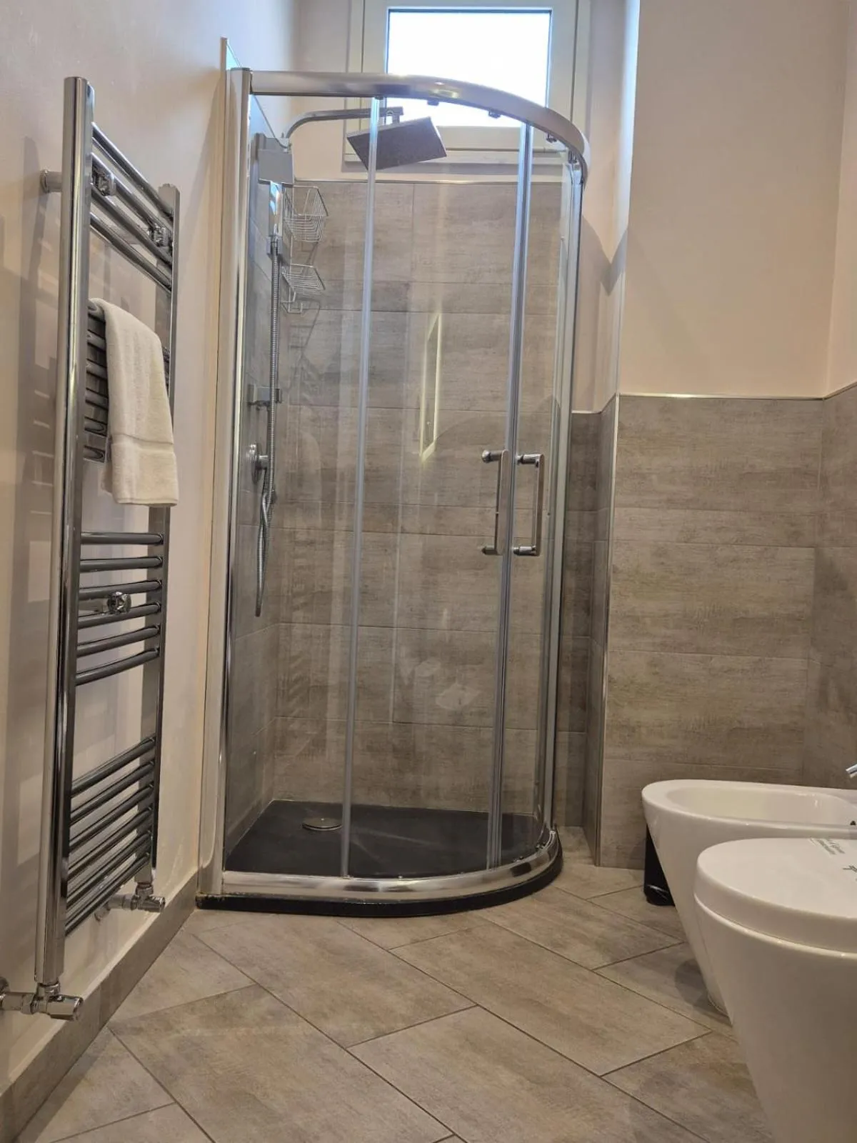 "La città delle 100 sculture" B&B BcenS con parcheggio privato - Belpasso - Etna -