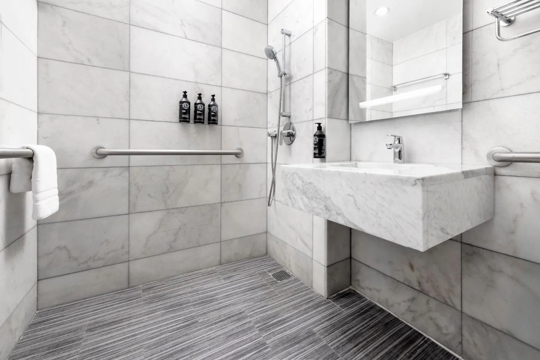 Bathroom in The Gallivant Times Square