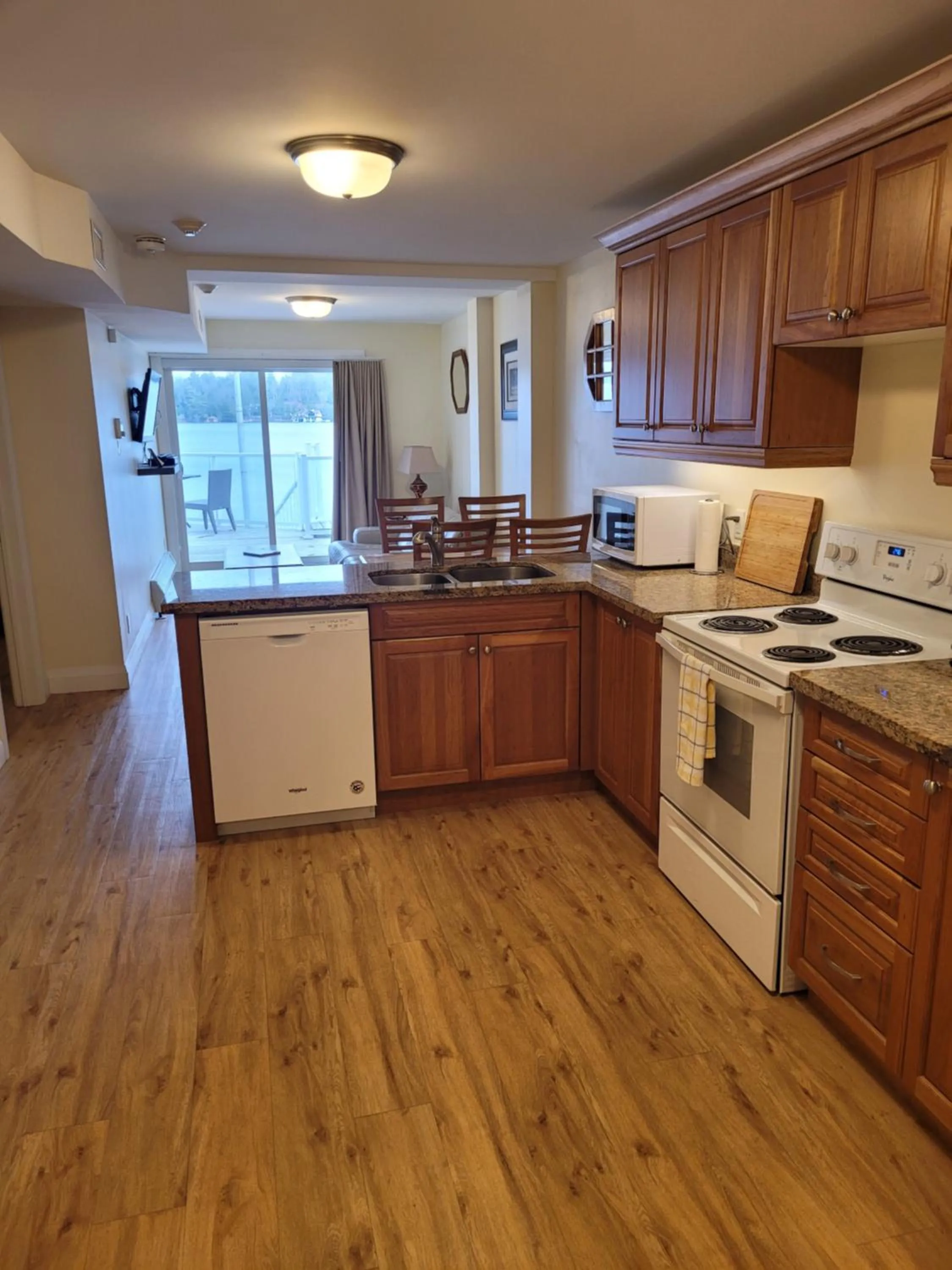 Muskoka Lakes Hotel and Resorts