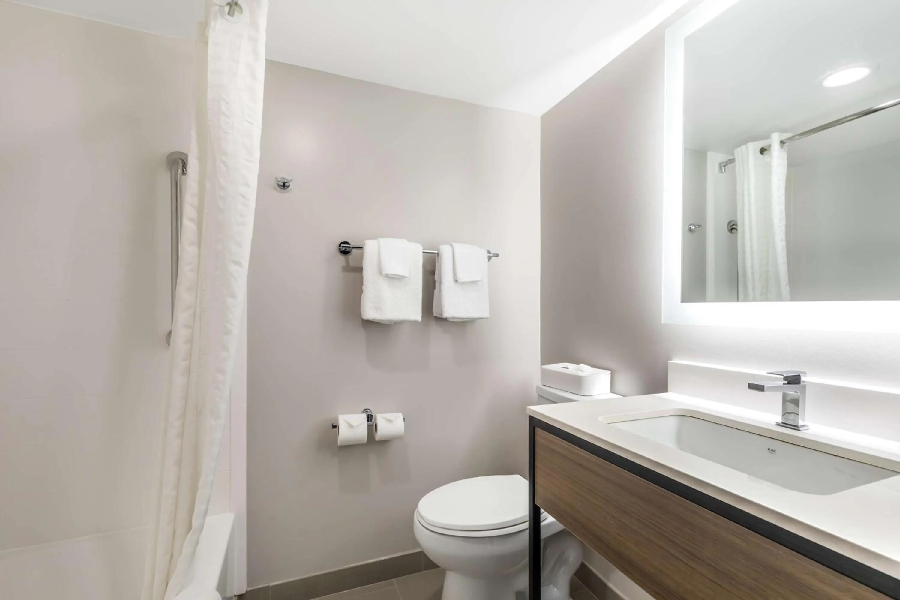 Bathroom in Best Western Plus Laurel