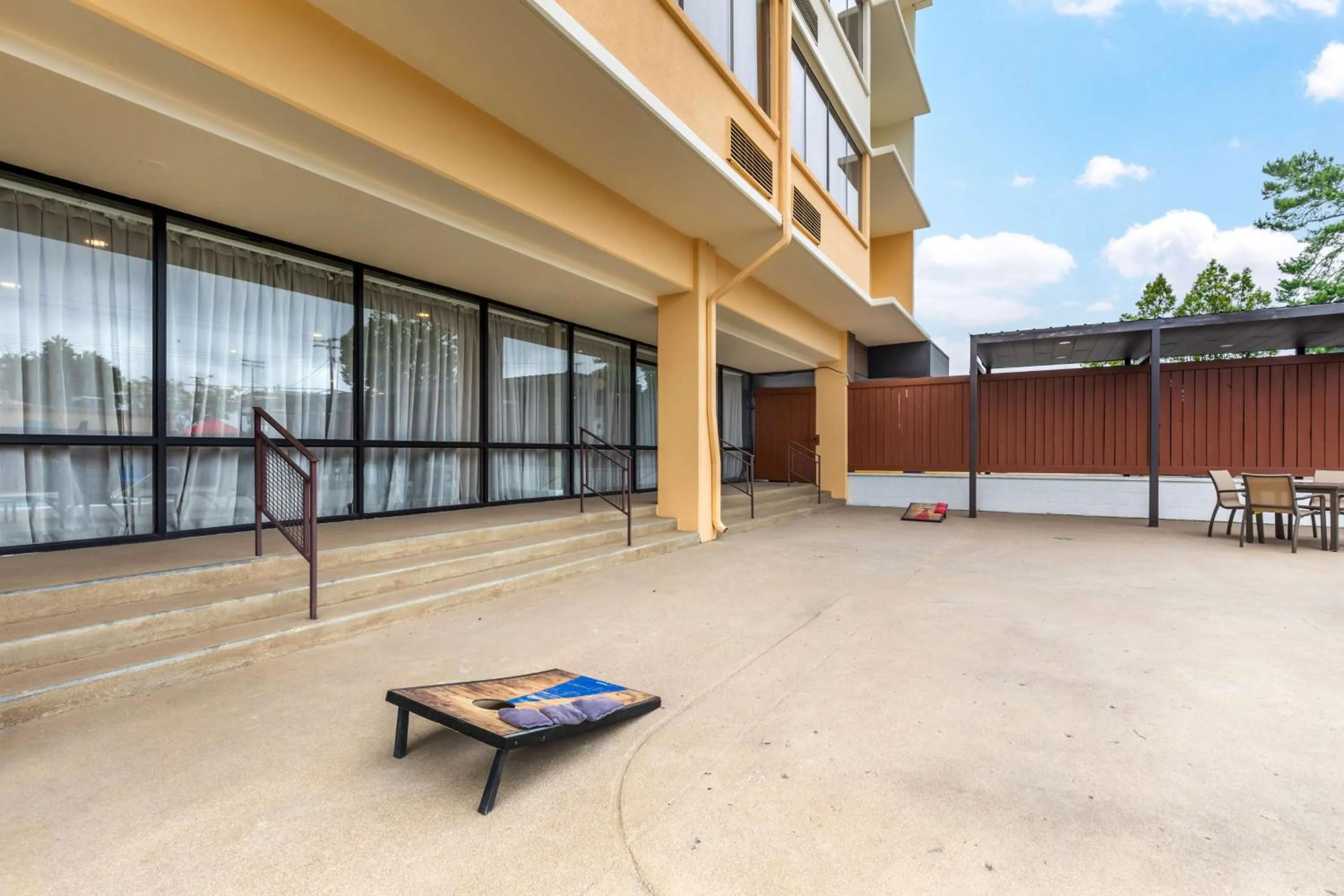 Property building in Best Western Plus Laurel