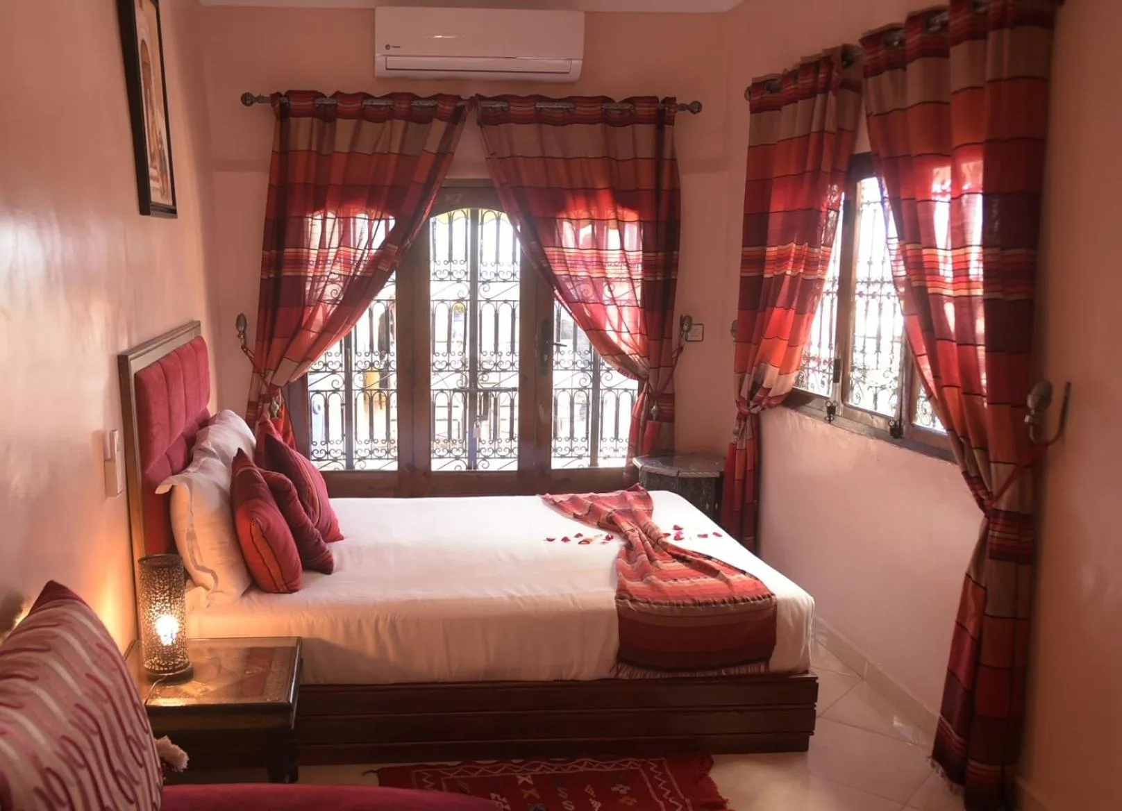 Photo of the whole room, Bed in Riad Lalla Merieme