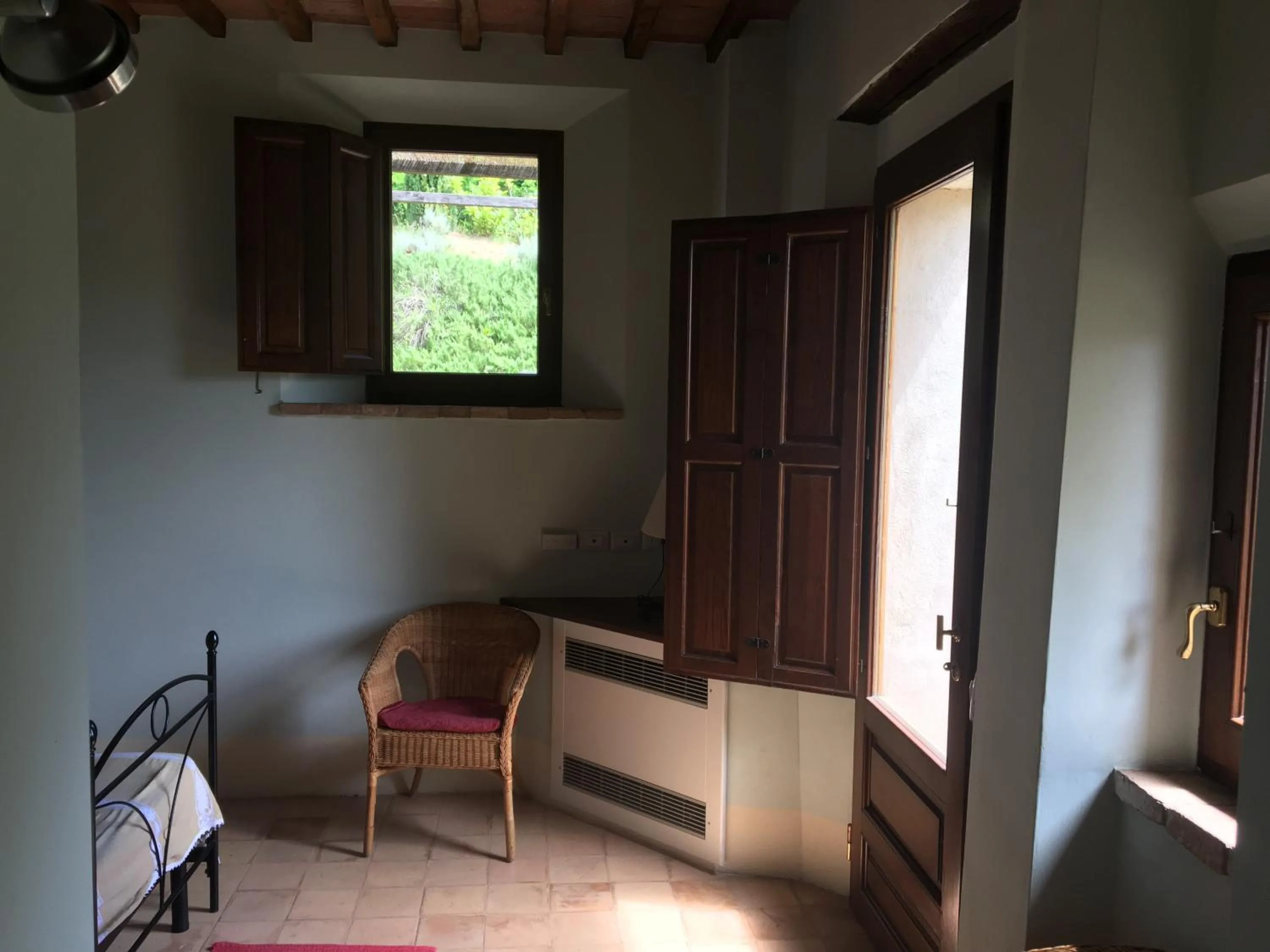 Photo of the whole room, Bed in Godiolo