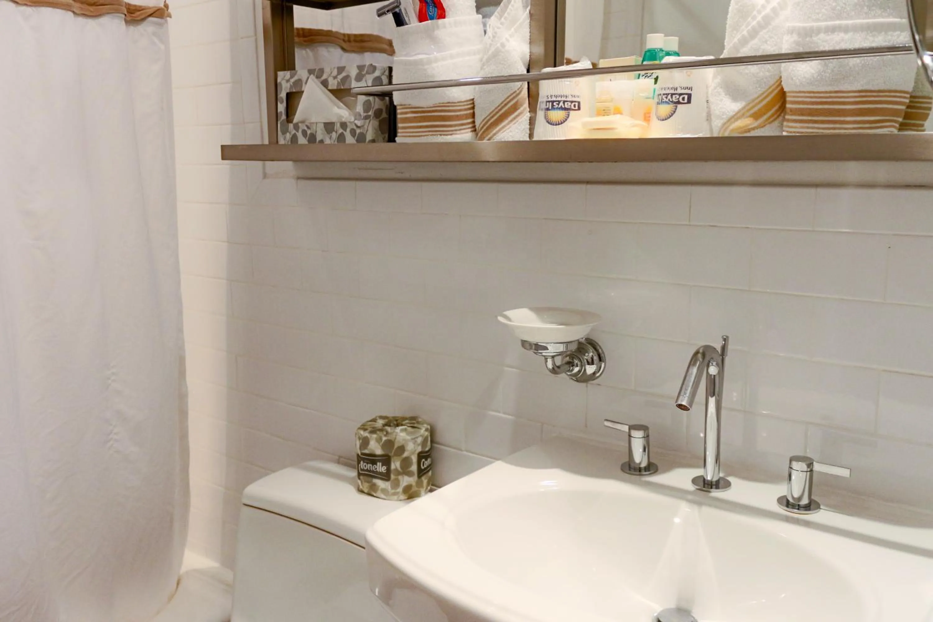 Bathroom in Night Hotel Broadway