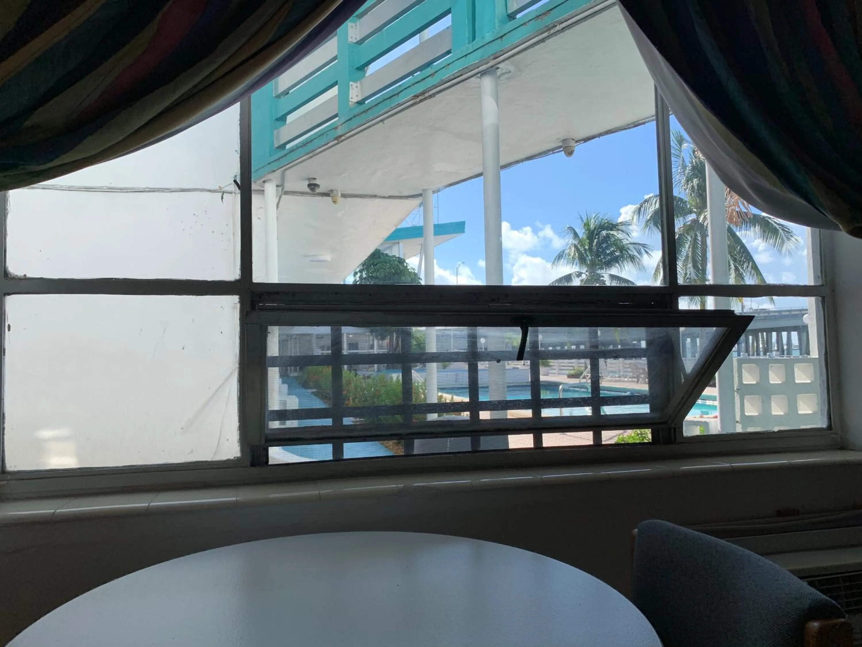 Pool view in International Inn on the Bay