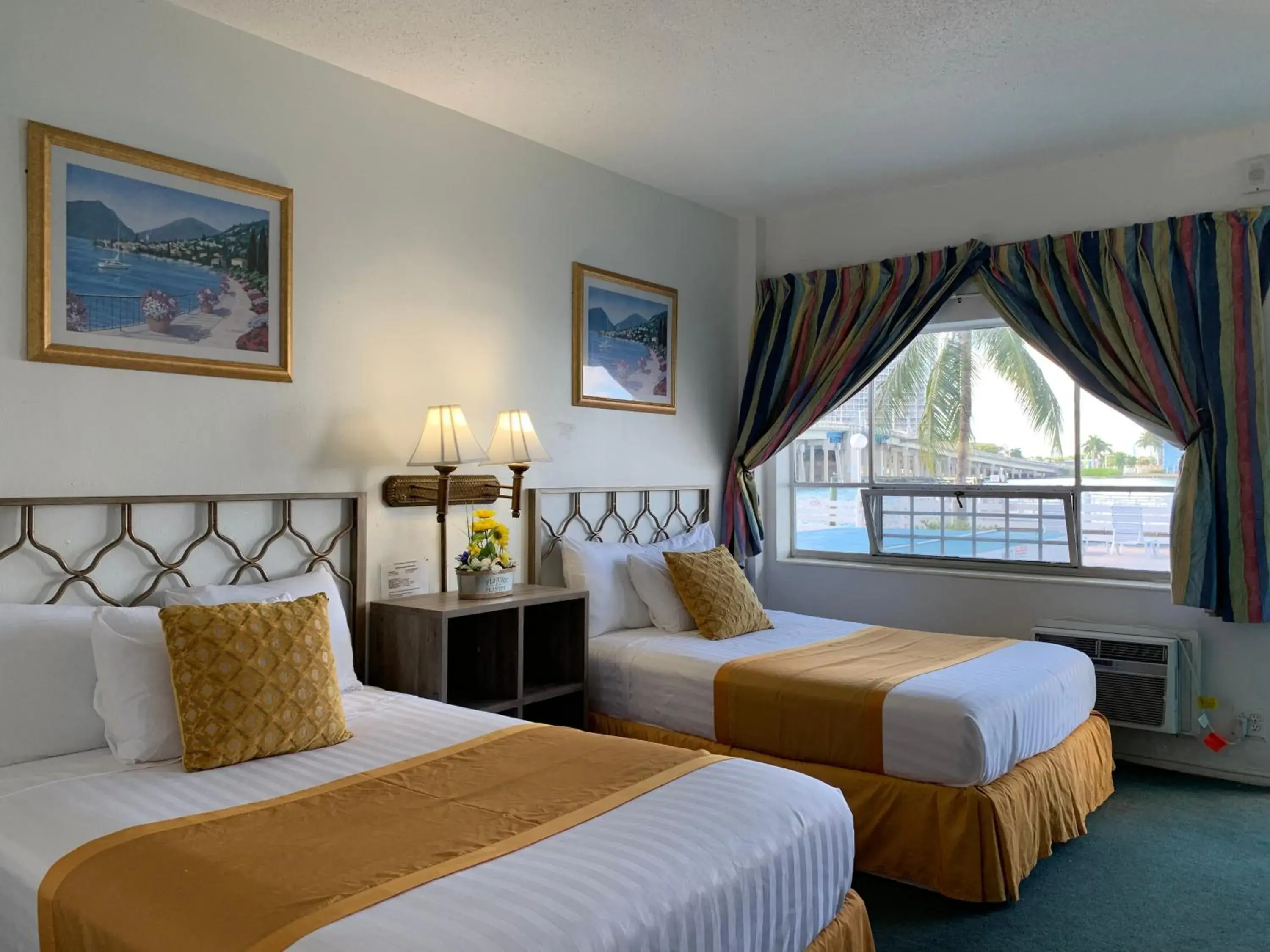 Double Room with Pool View in International Inn on the Bay Double Room with Pool View in International Inn on the Bay