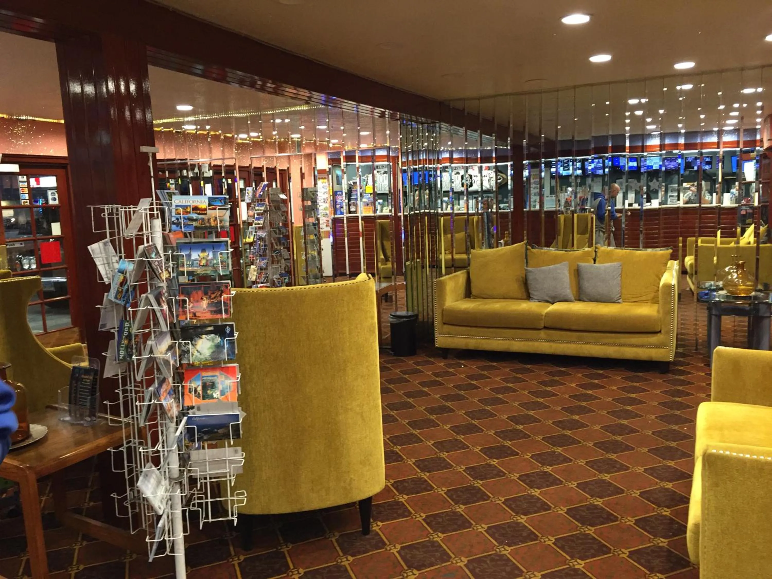 Lobby or reception in Tradewinds Airport Hotel