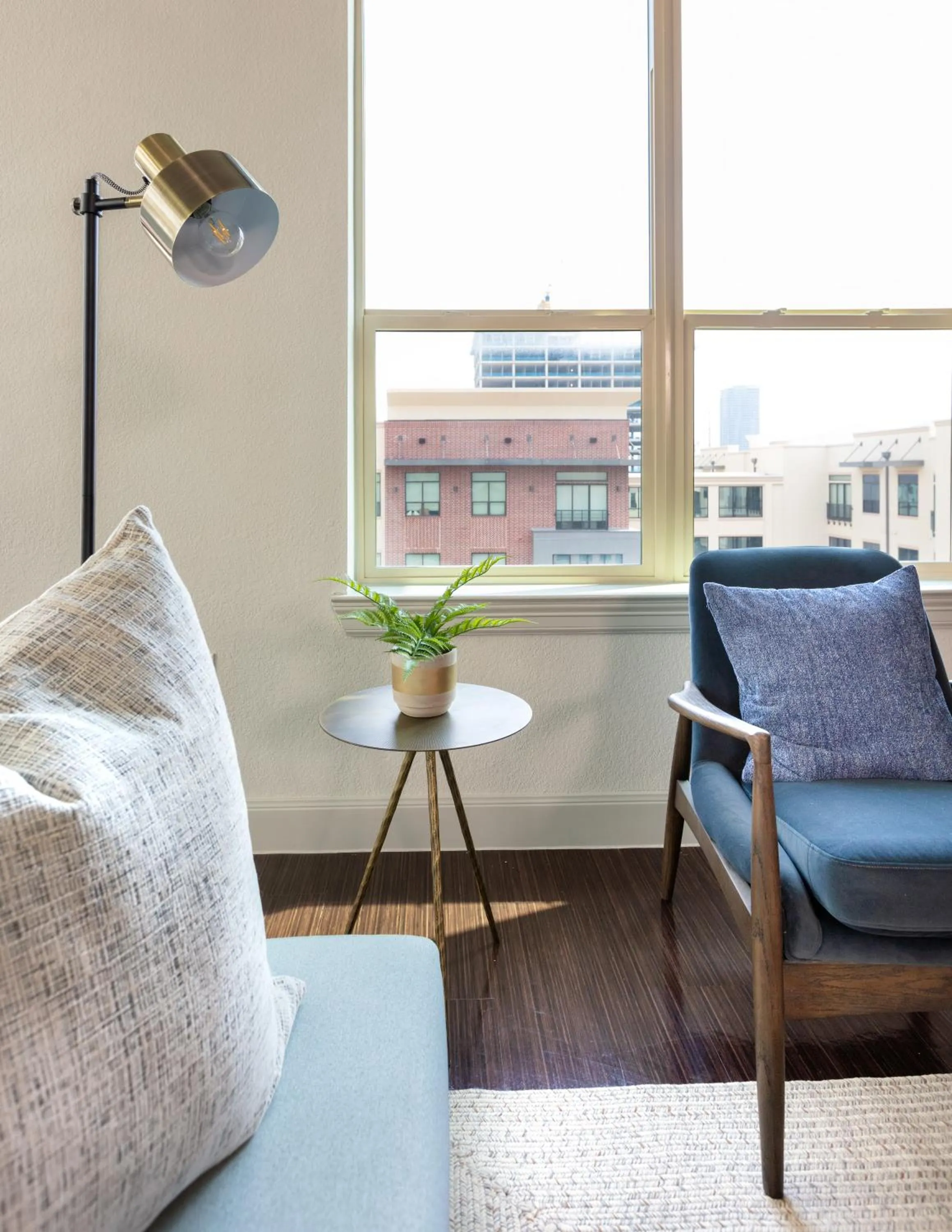 Living room in Locale at the Galleria - Houston