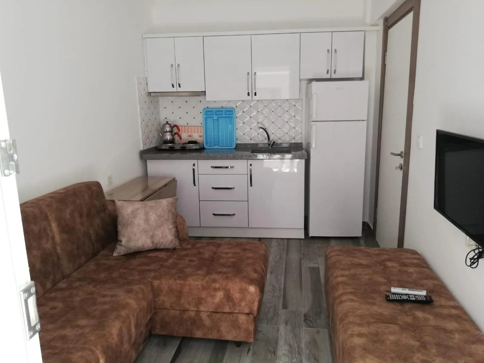 TV and multimedia in ÇİÇEK APART OTEL