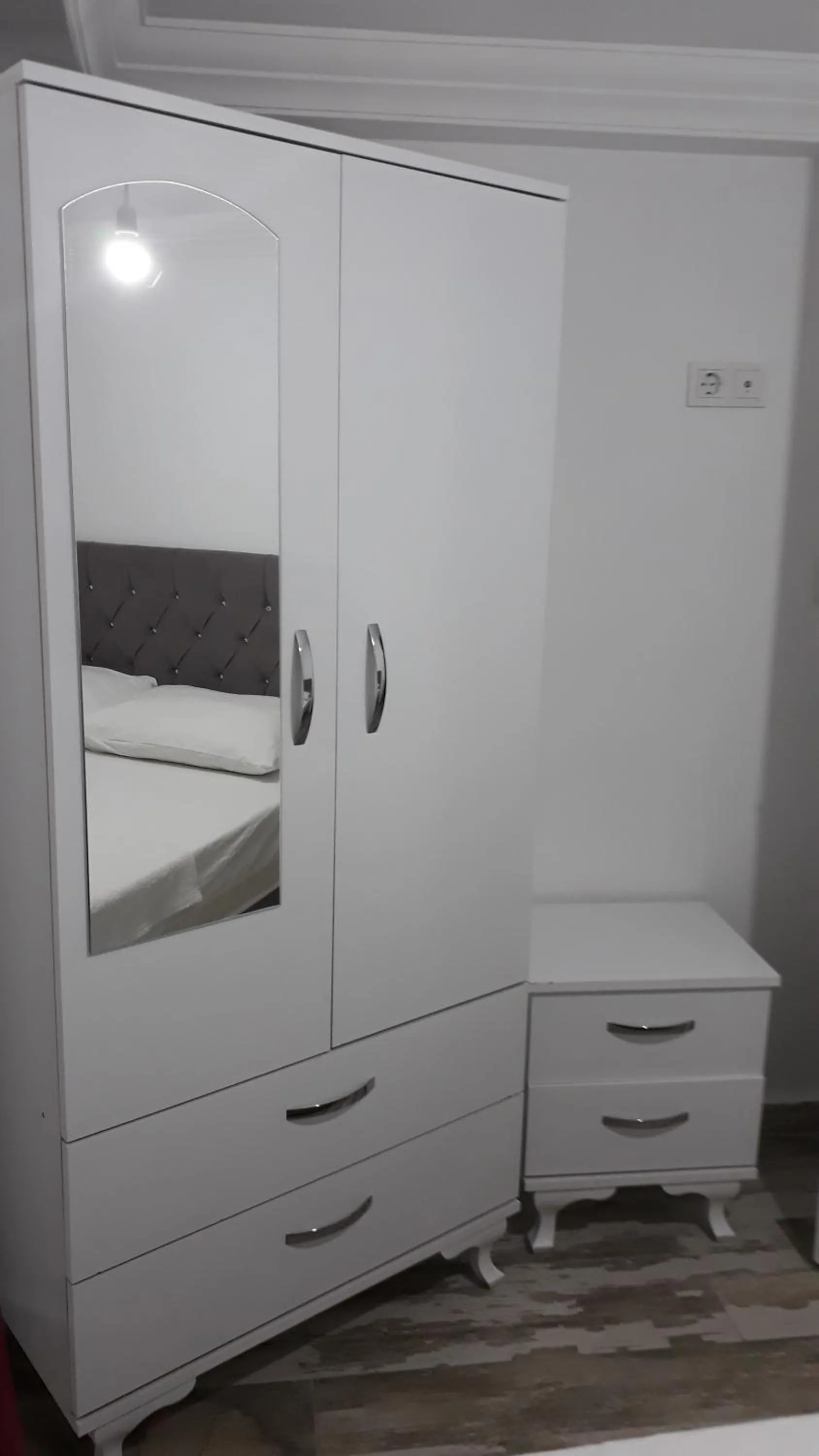 wardrobe in ÇİÇEK APART OTEL