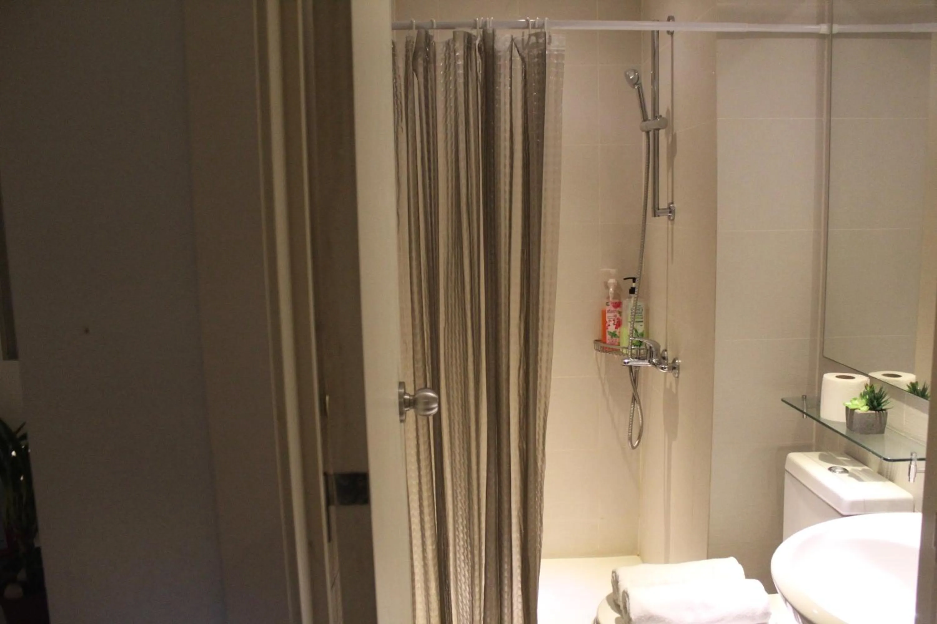 Azure C2 Balcony wifi Near Mall Airport MULTIPLE UNITS