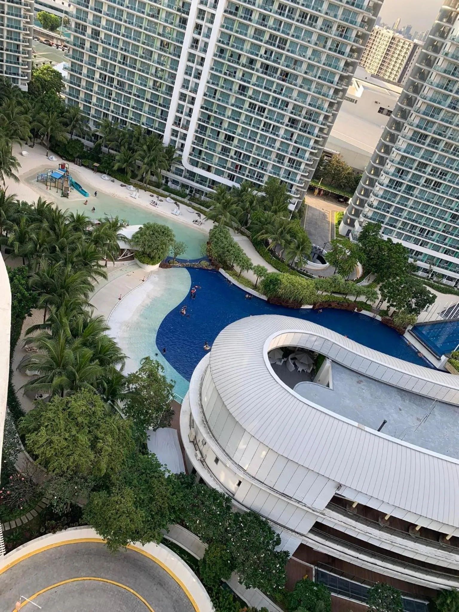 Azure C2 Balcony wifi Near Mall Airport MULTIPLE UNITS