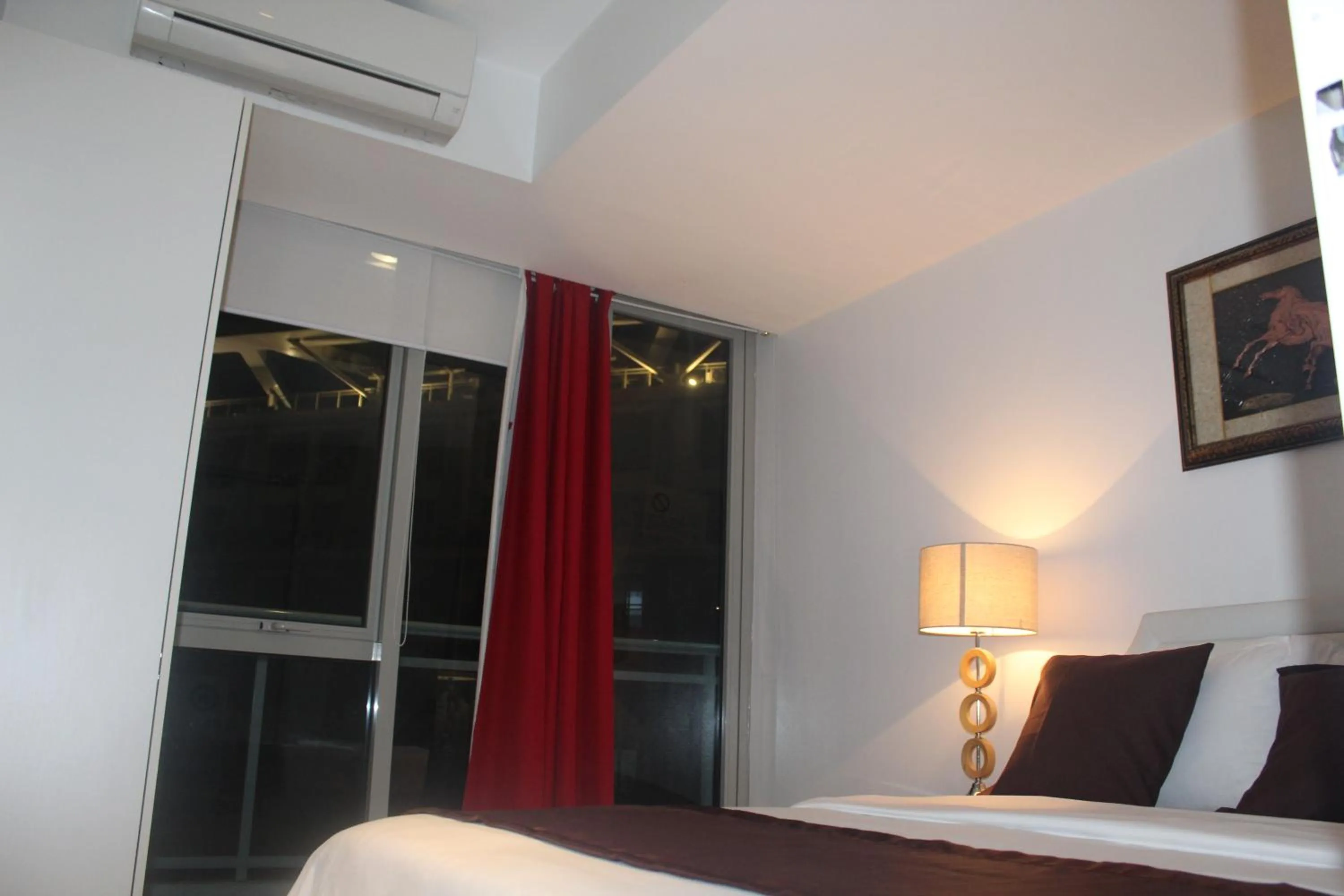 Bed in Azure C2 Balcony wifi Near Mall Airport MULTIPLE UNITS