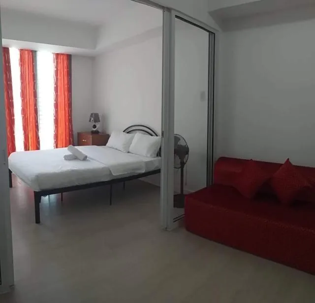 Bed in Azure C2 Balcony wifi Near Mall Airport MULTIPLE UNITS