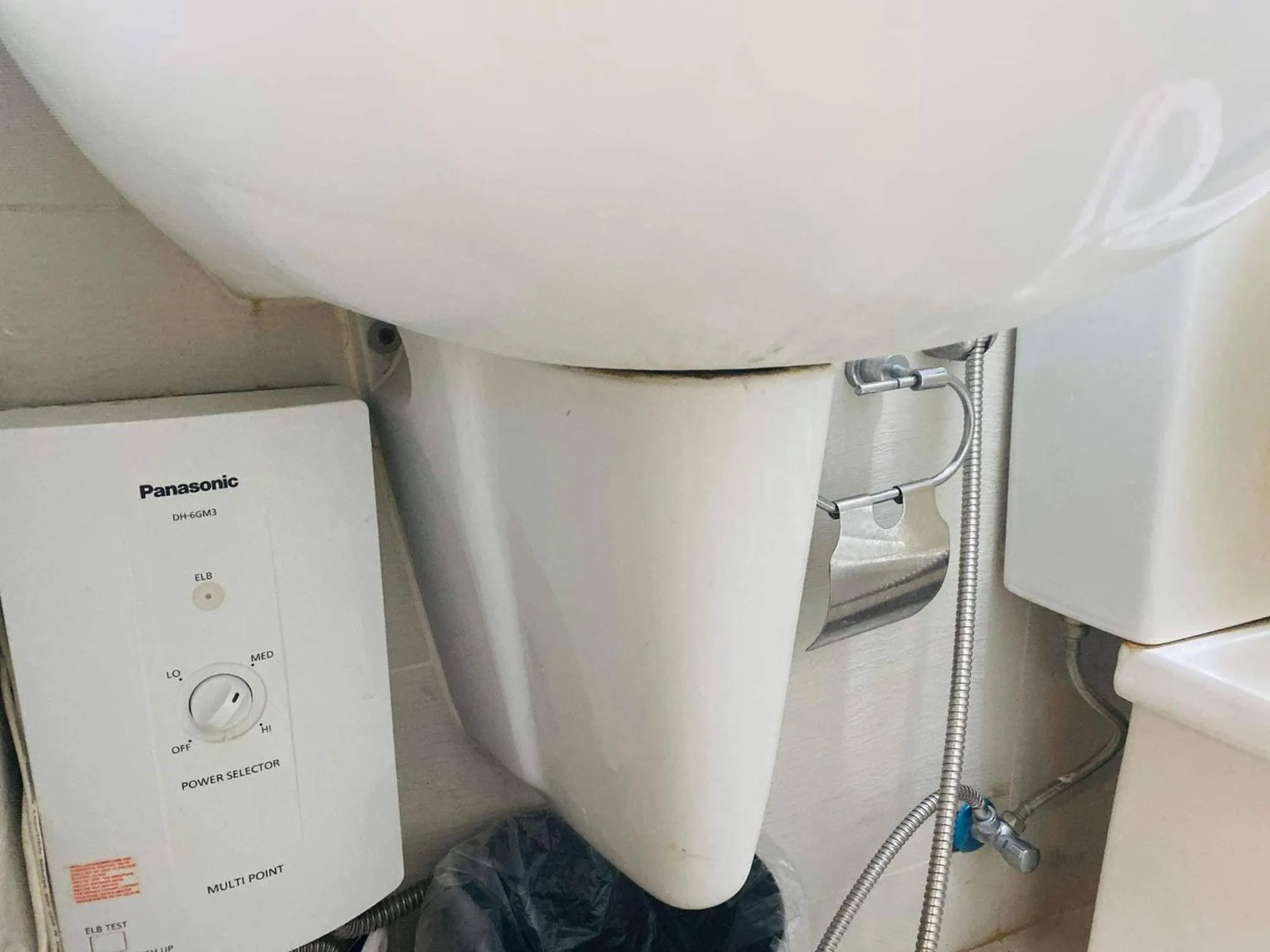 Azure C2 Balcony wifi Near Mall Airport MULTIPLE UNITS