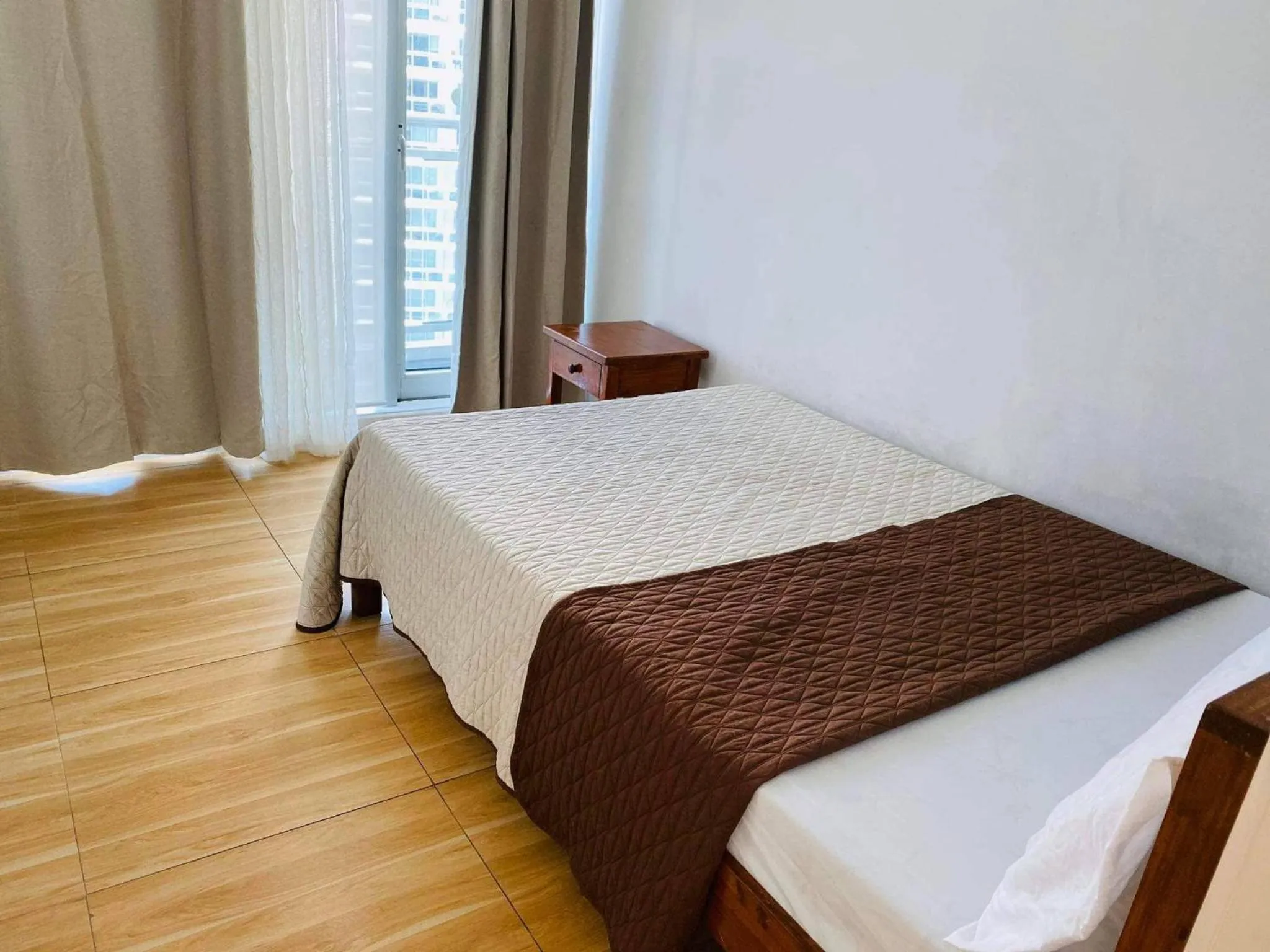 Bed in Azure C2 Balcony wifi Near Mall Airport MULTIPLE UNITS