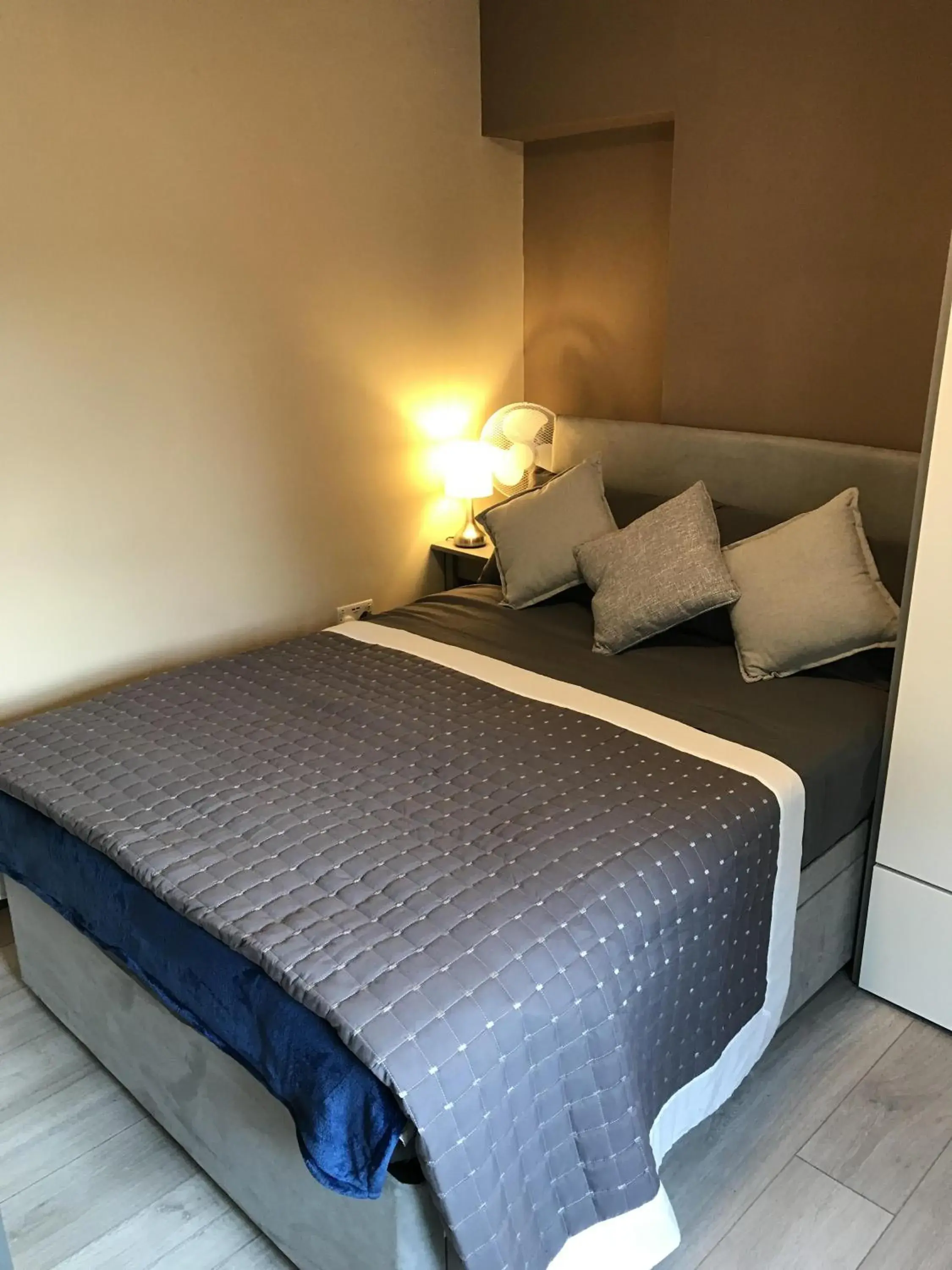 Double Room with Private Bathroom - single occupancy in THE LORD GREY HOTEL Double Room with Private Bathroom - single occupancy in THE LORD GREY HOTEL